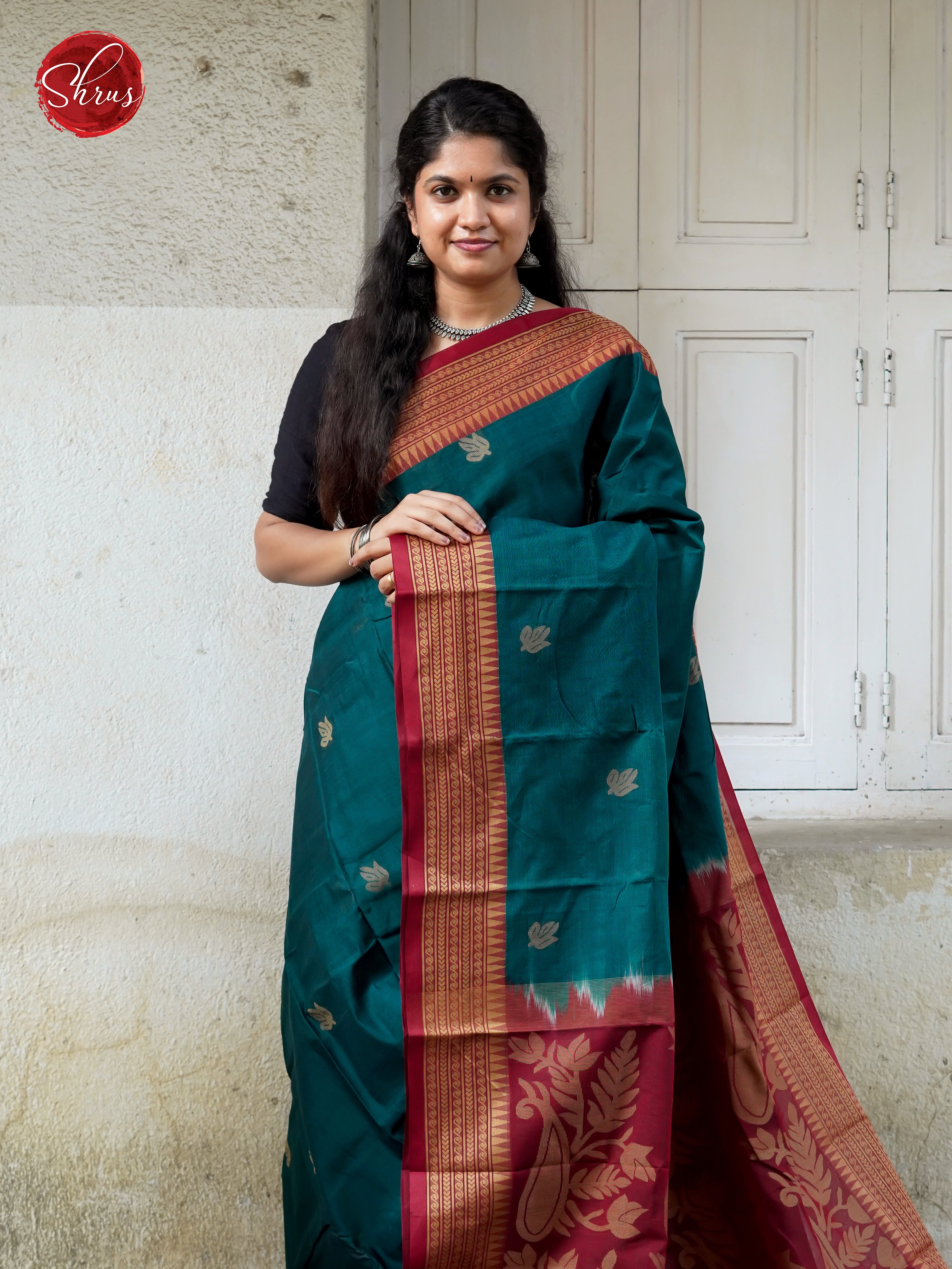Green & Red - Mercerized cotton - Shop on ShrusEternity.com