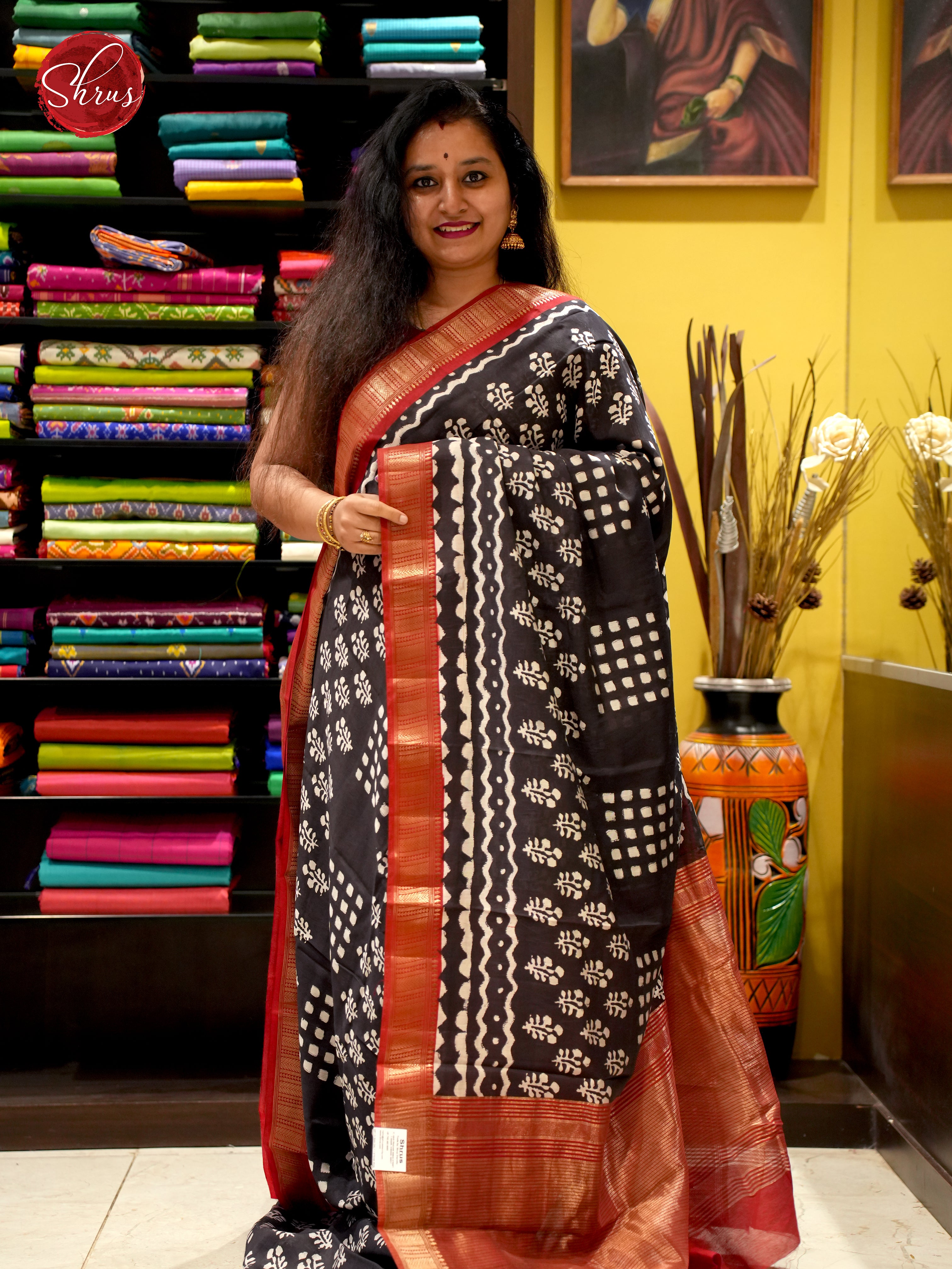 Black & Red - Art Modal - Shop on ShrusEternity.com