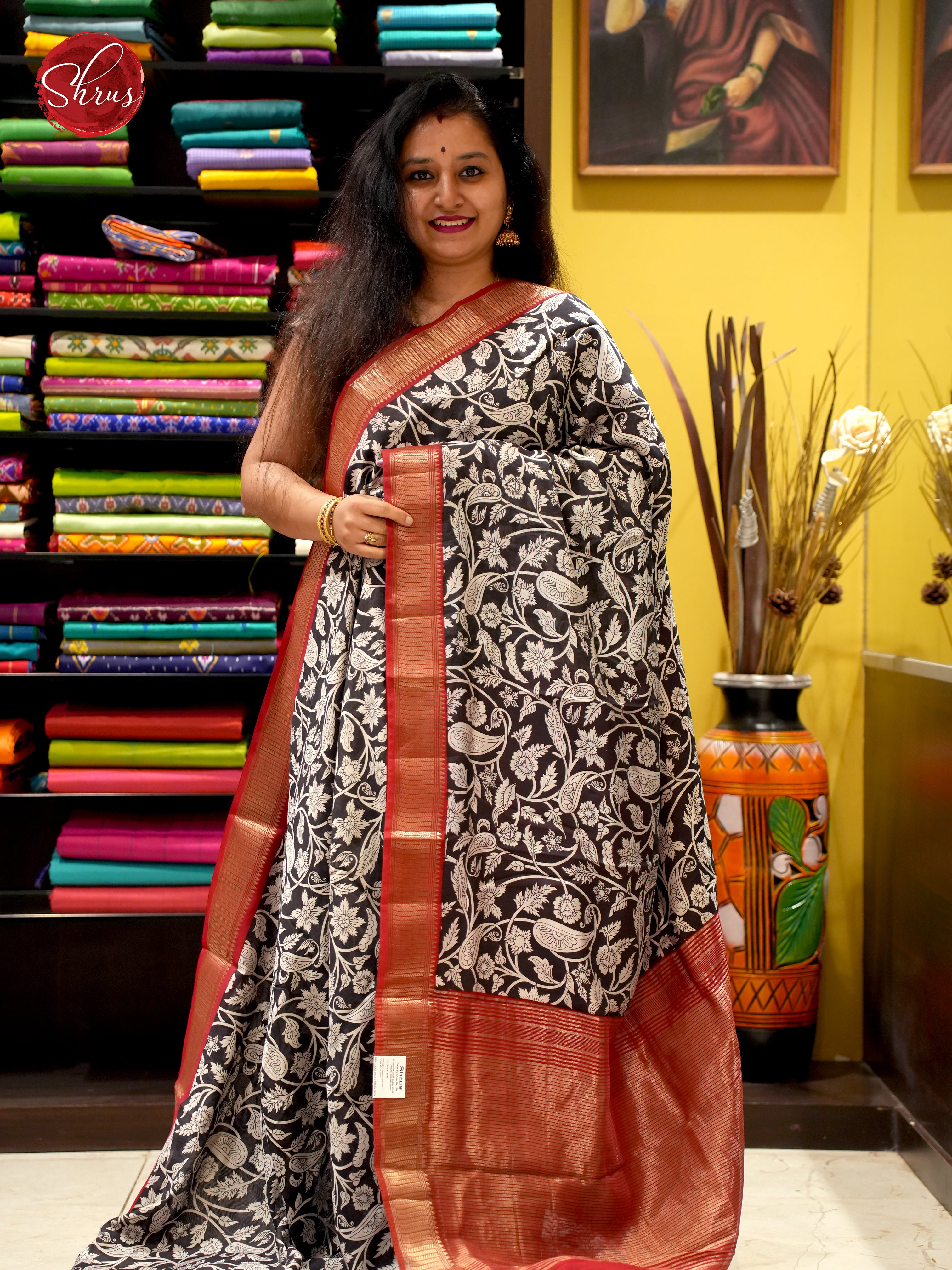 Black & Red - Art Modal - Shop on ShrusEternity.com