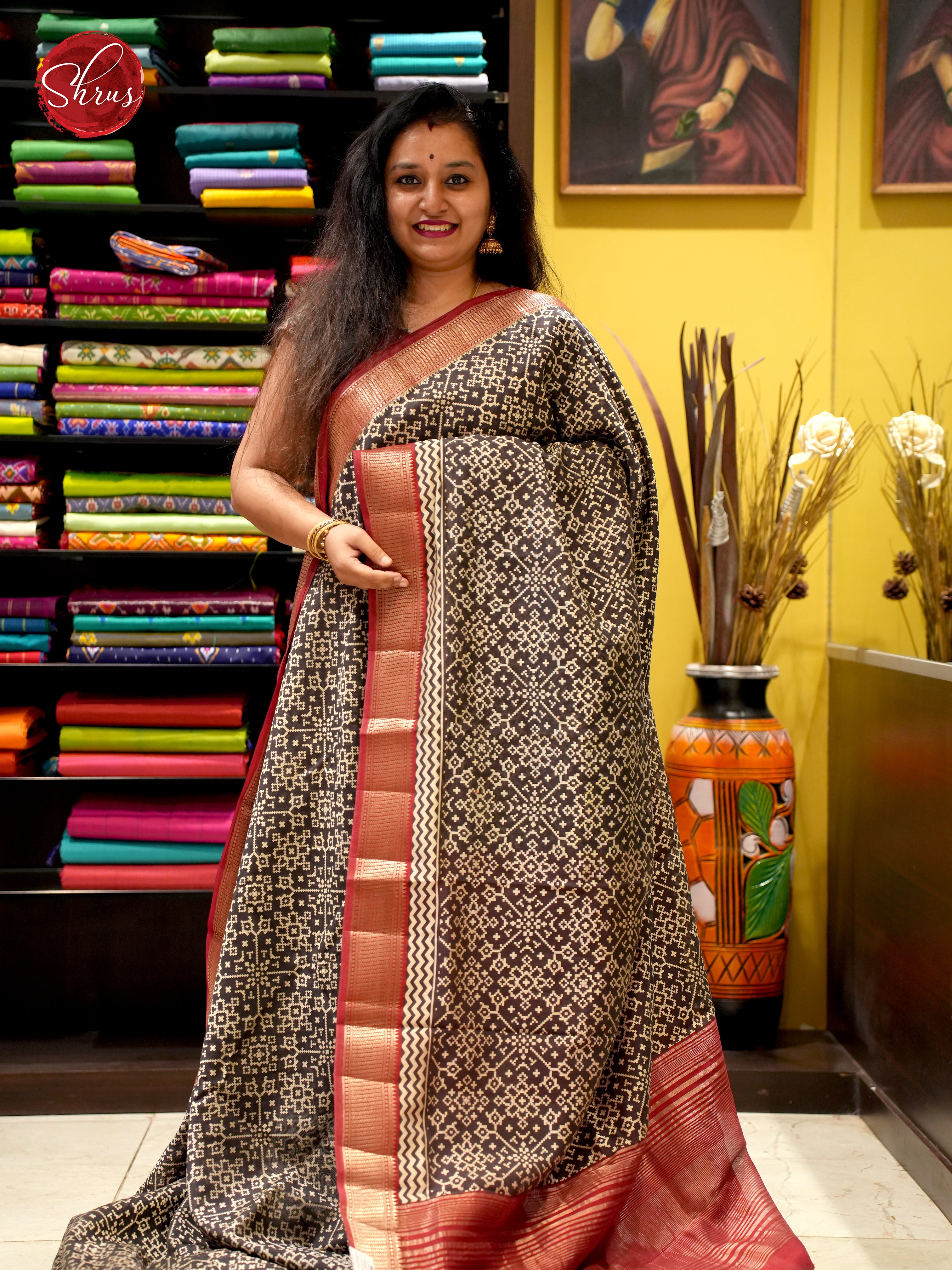 Black & Red - Art Modal - Shop on ShrusEternity.com