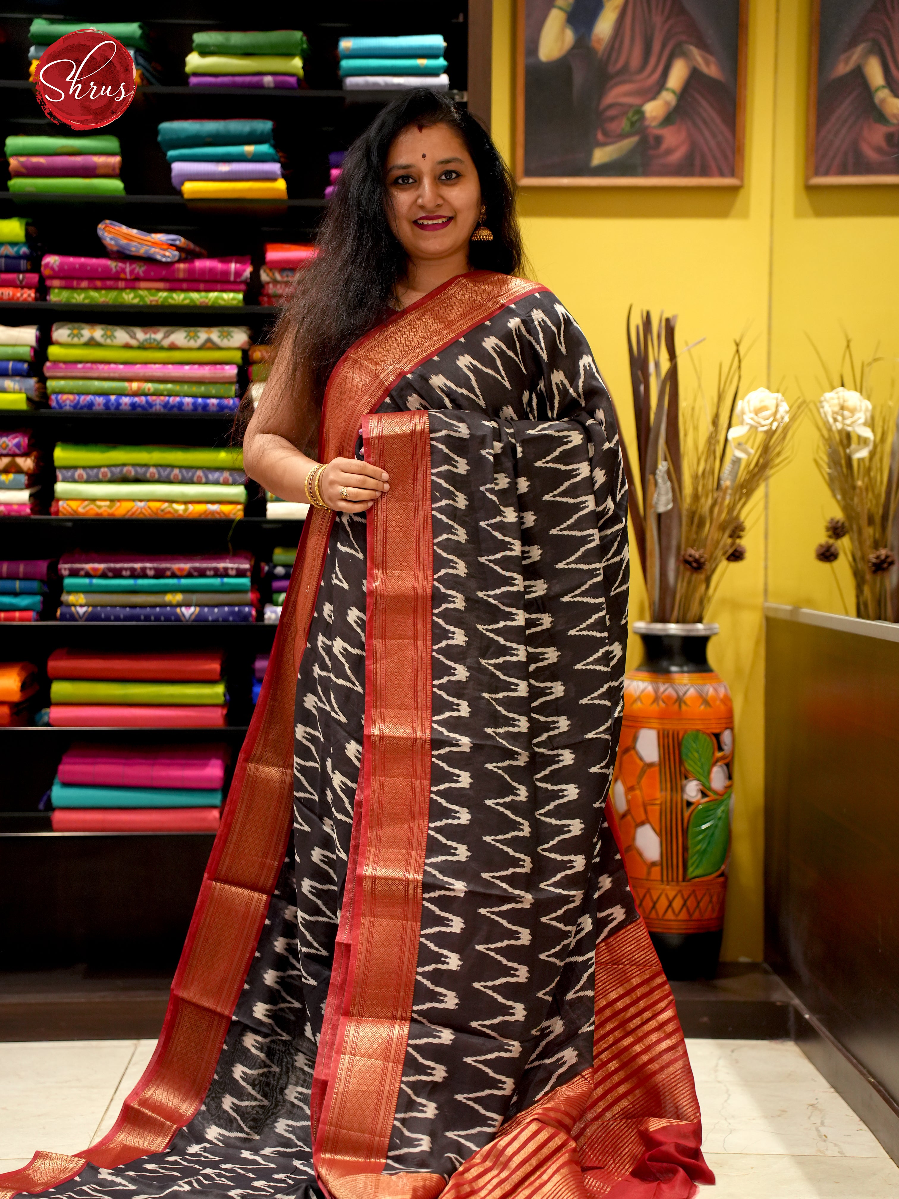 Black & Red - Art Modal - Shop on ShrusEternity.com