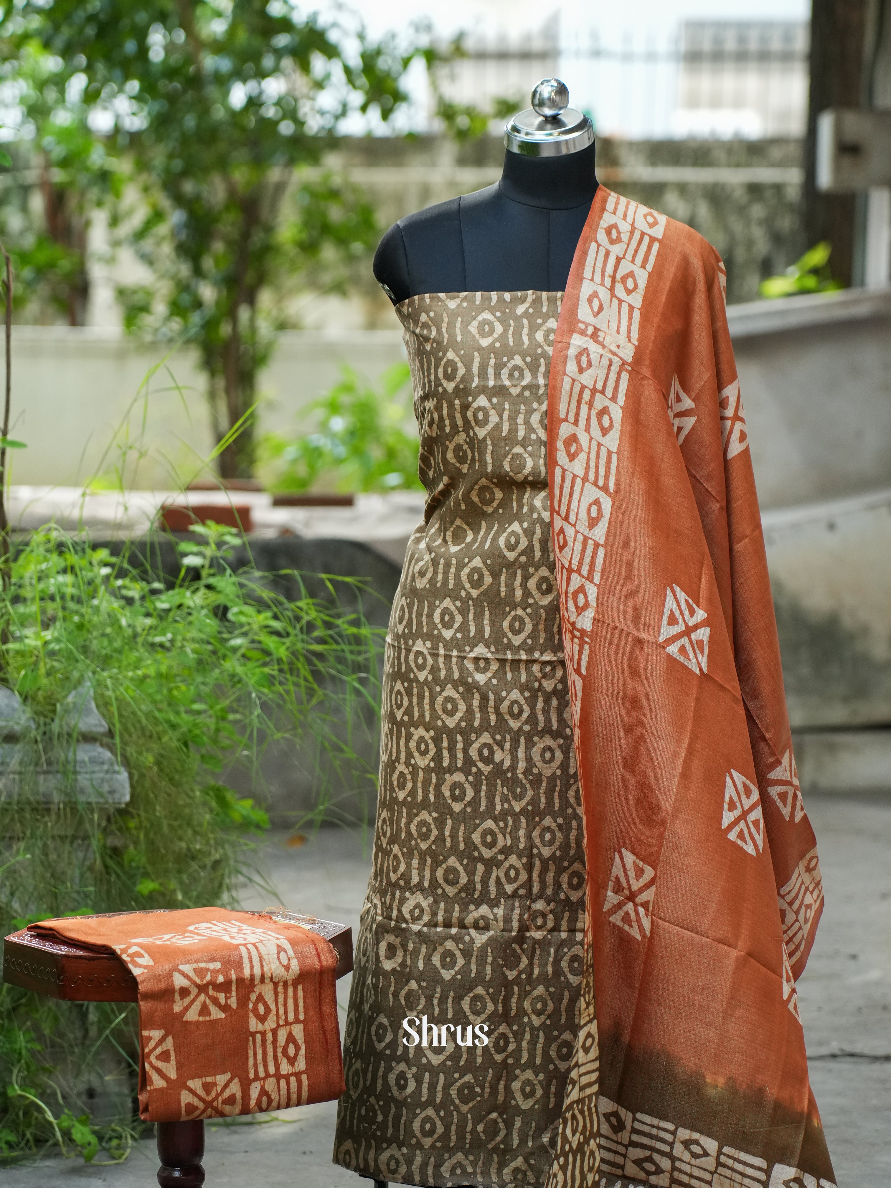 Dull Brown & Brick -Bhatik salwar - Shop on ShrusEternity.com