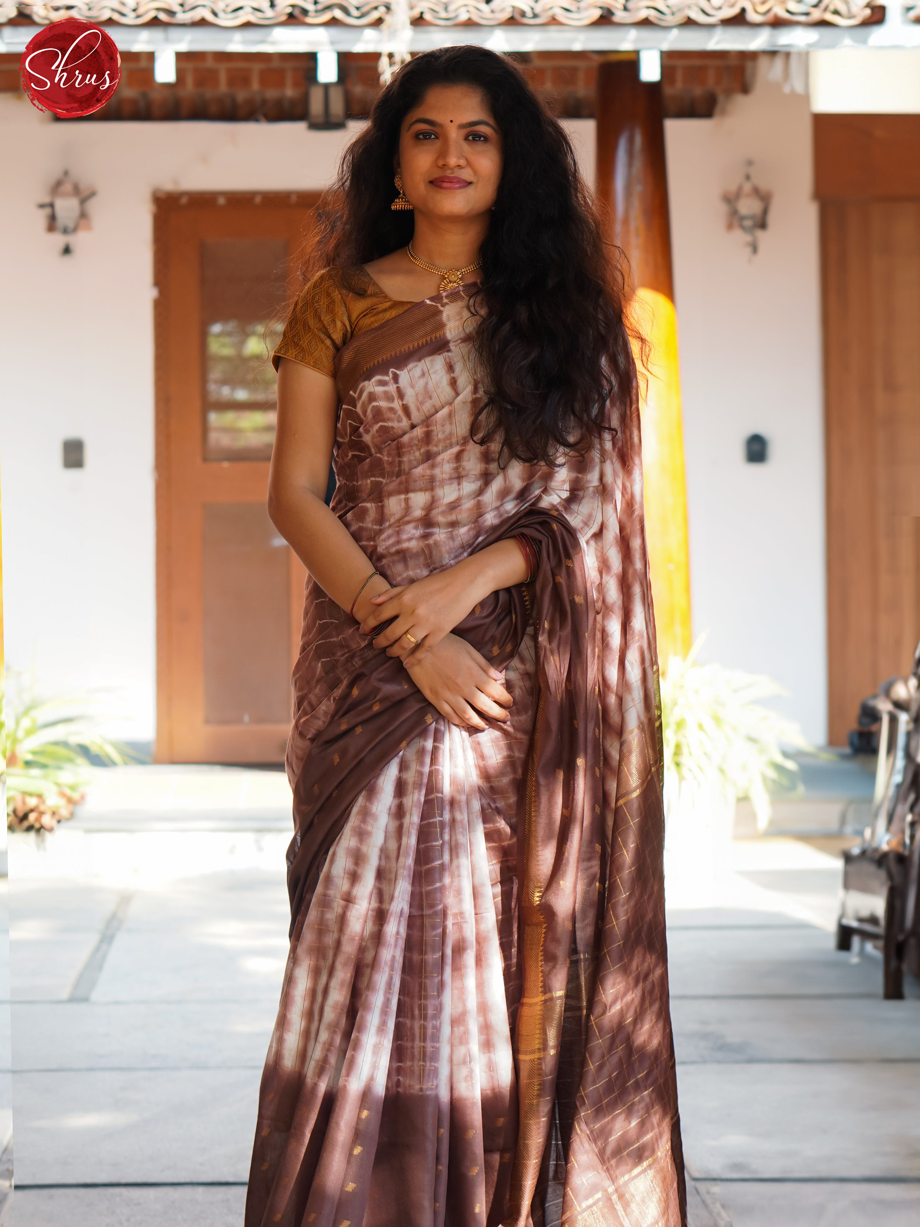 Cream & Dusty Brown - Shibori Saree - Shop on ShrusEternity.com