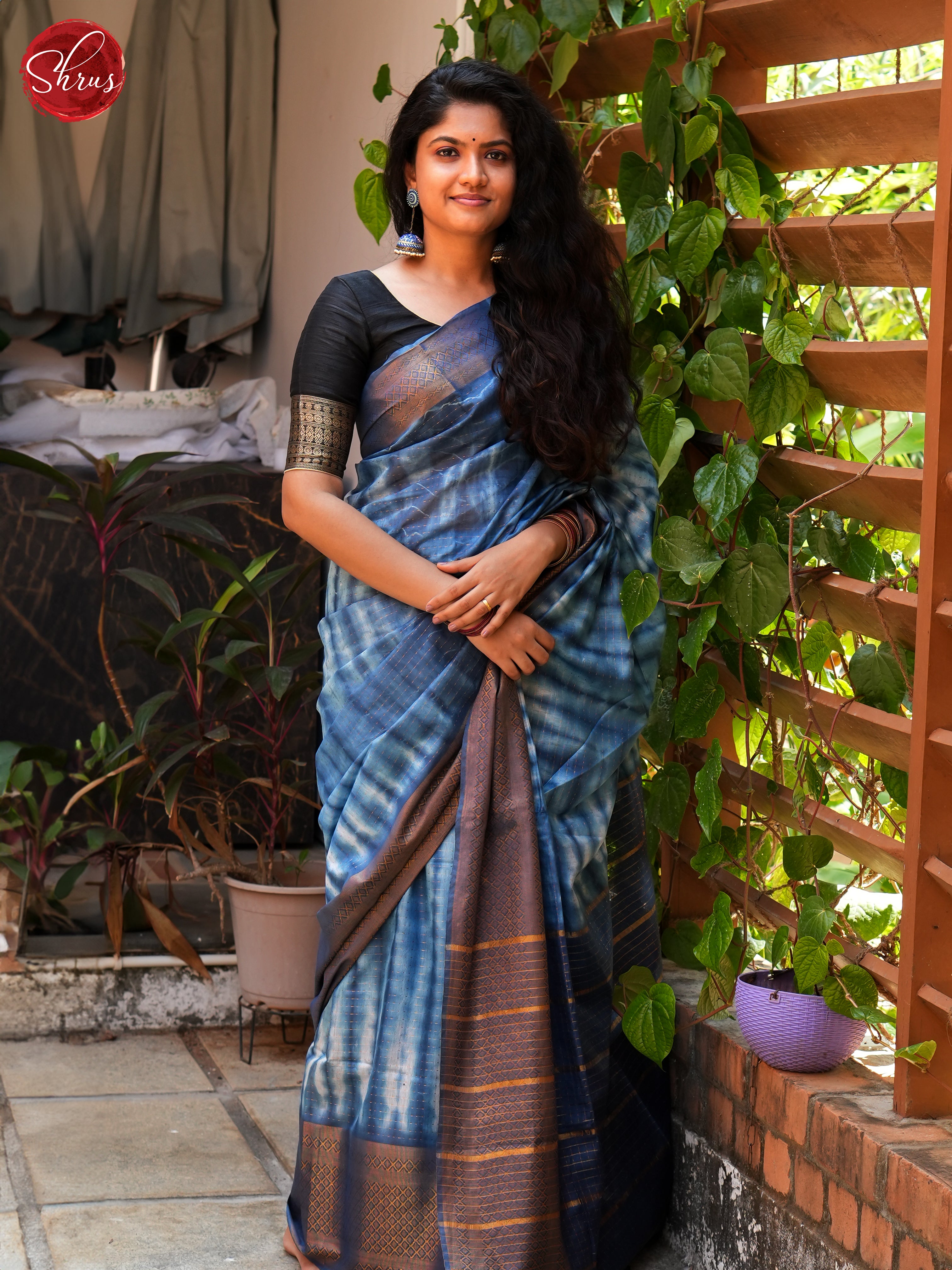 cream & Blue - Shibori Saree - Shop on ShrusEternity.com