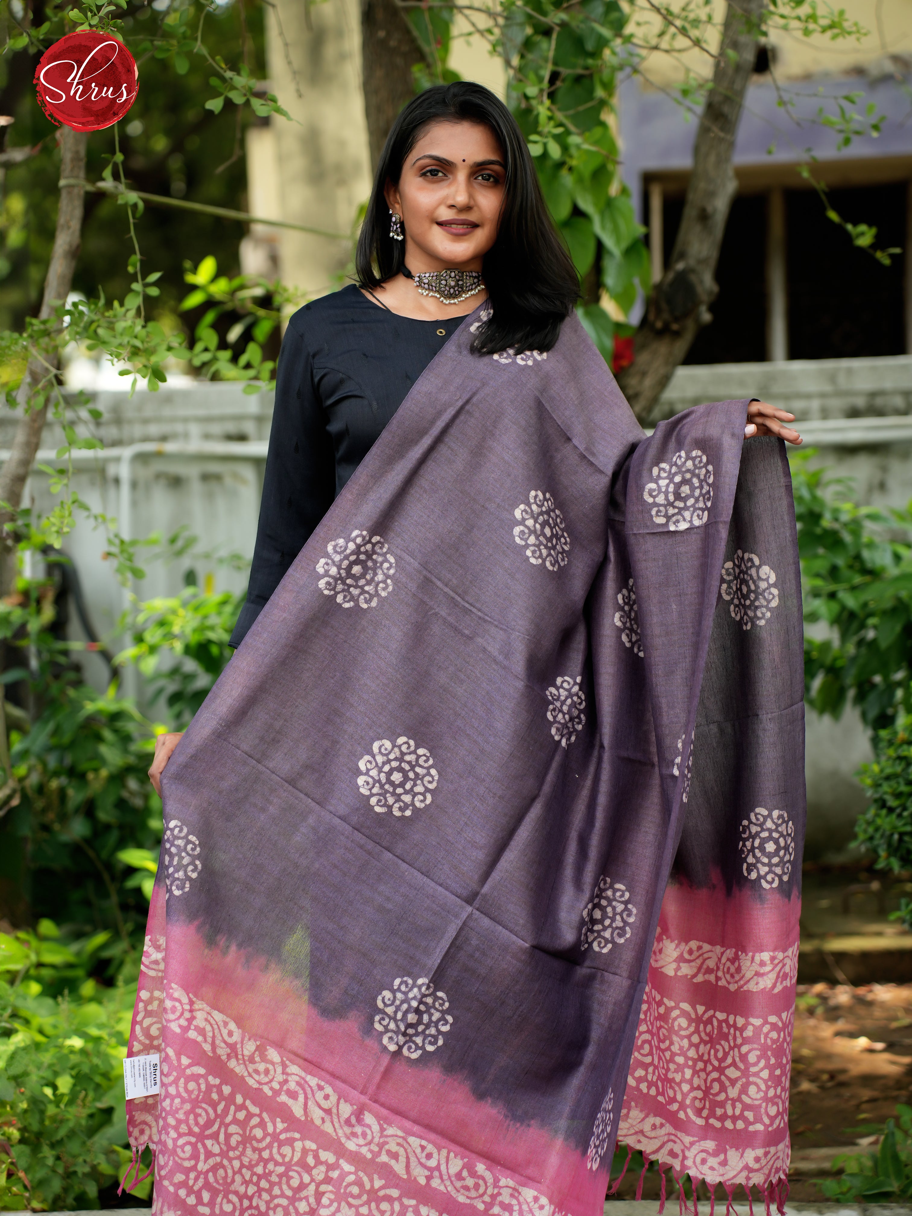 Purple & Pink - Bhatik Dupatta - Shop on ShrusEternity.com