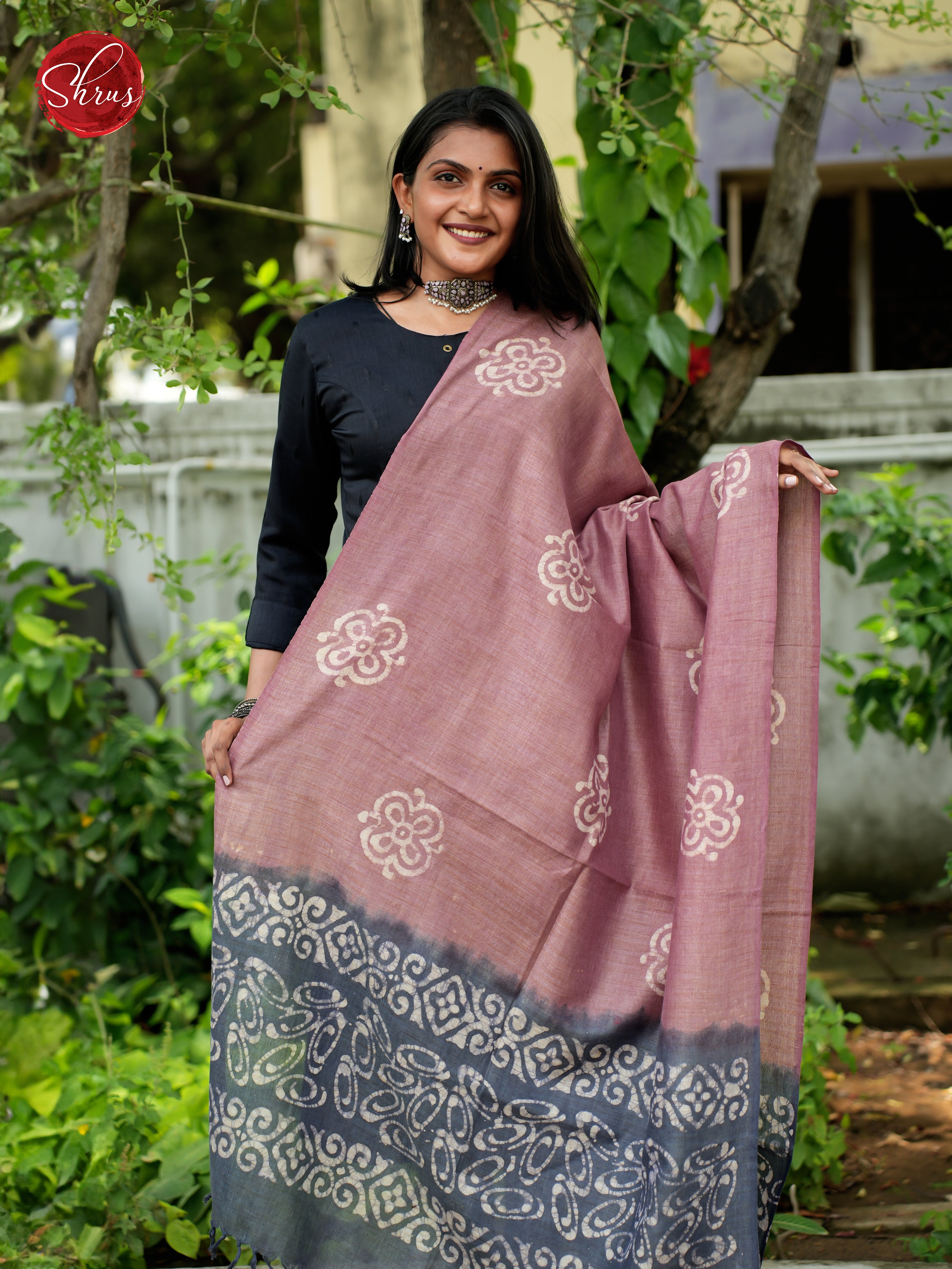 Onion Pink & Grey - Bhatik Dupatta - Shop on ShrusEternity.com