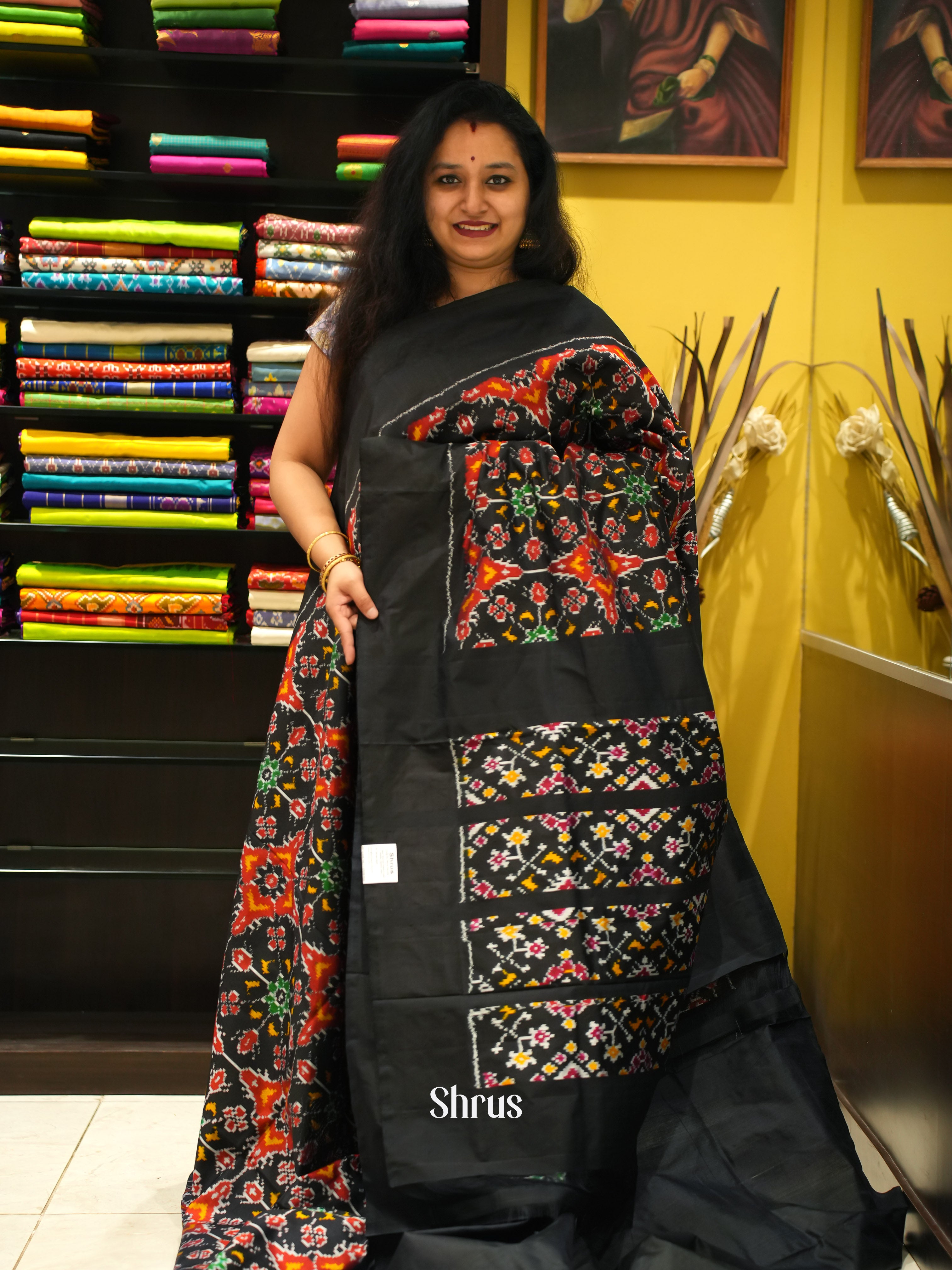 Black(single Tone) - Ikkat Silk Saree - Shop on ShrusEternity.com