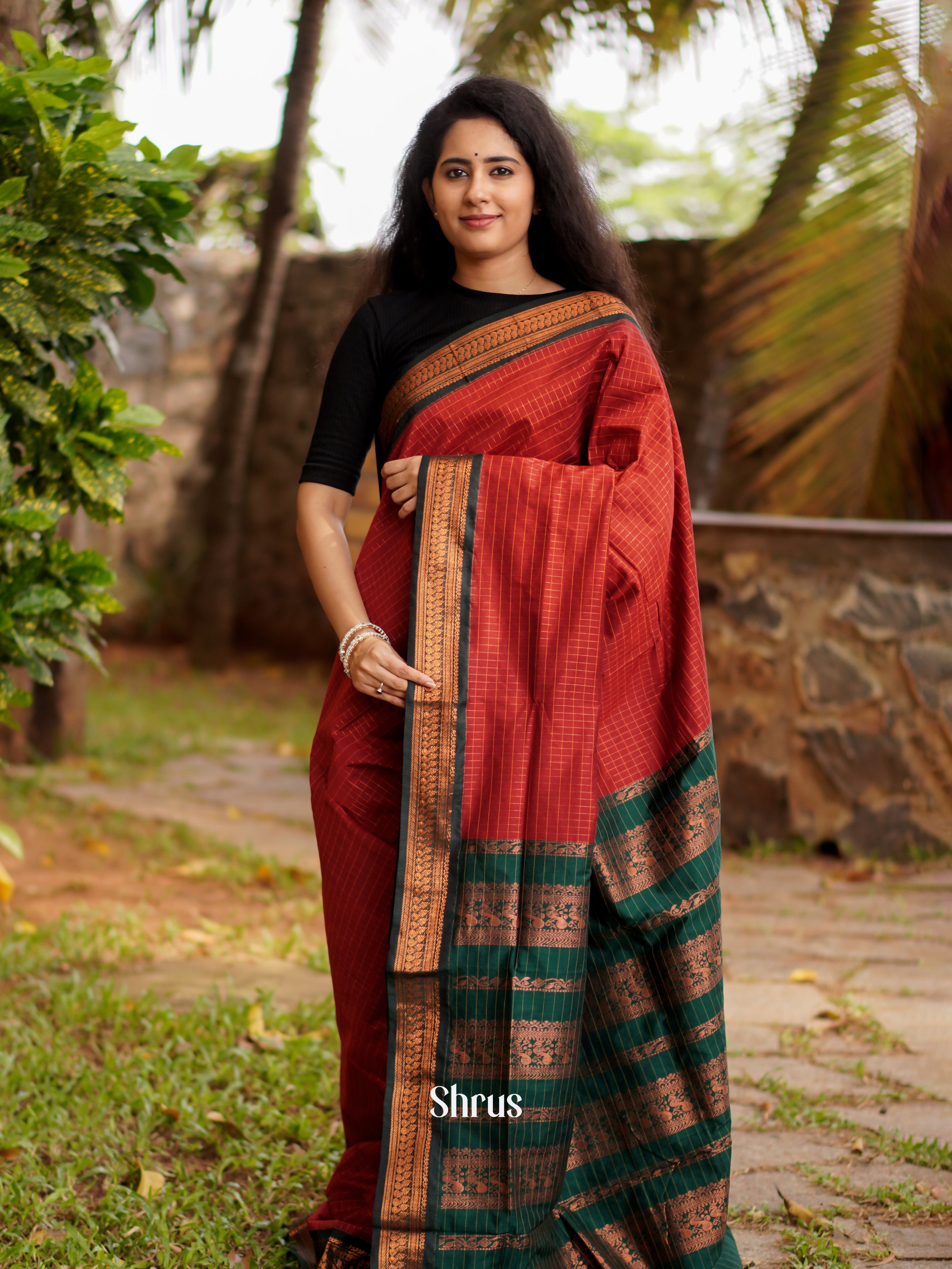 Red & Green - Kalyani Cotton Saree - Shop on ShrusEternity.com