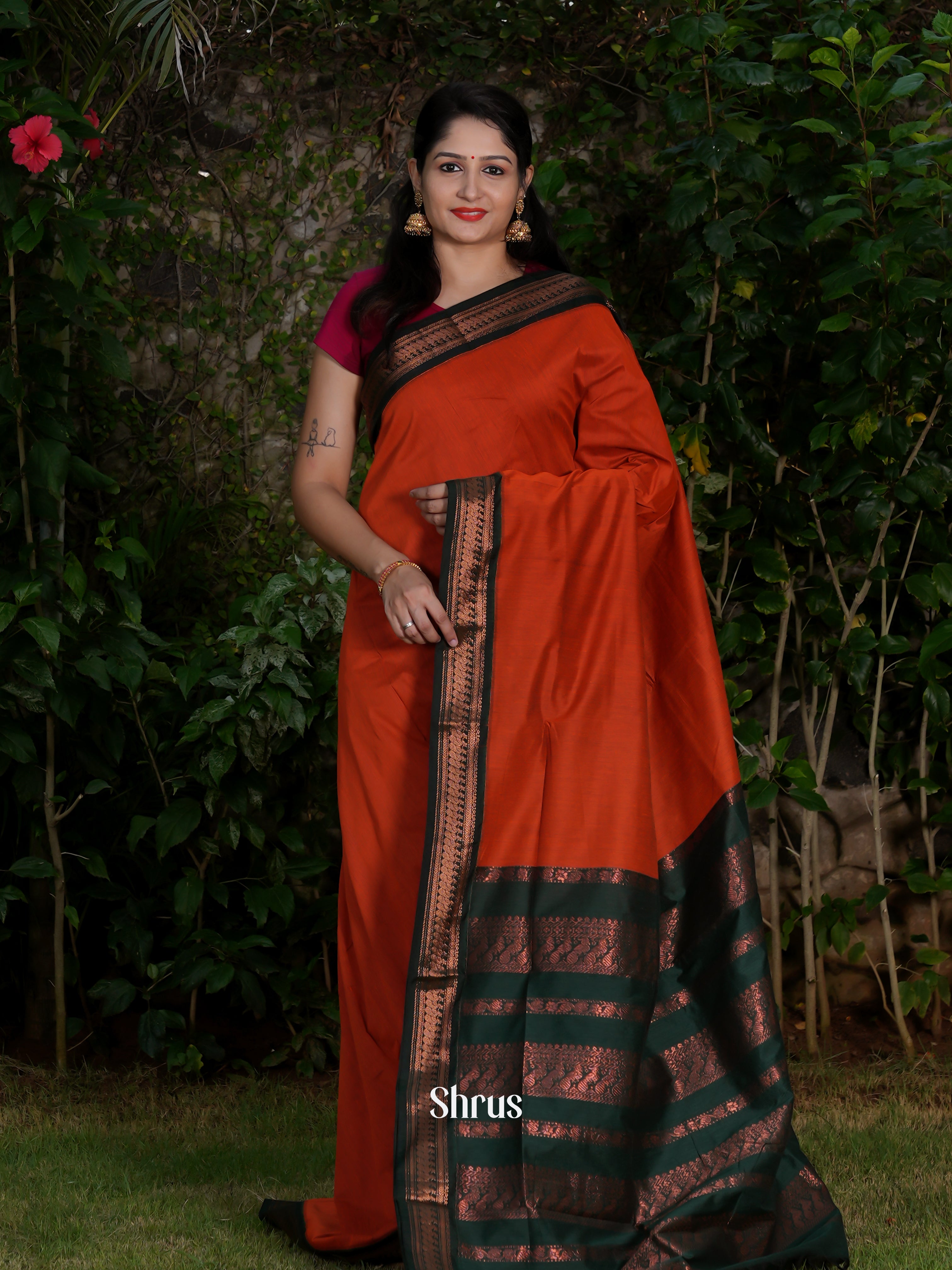 Red & Green - Kalyani Cotton Saree - Shop on ShrusEternity.com