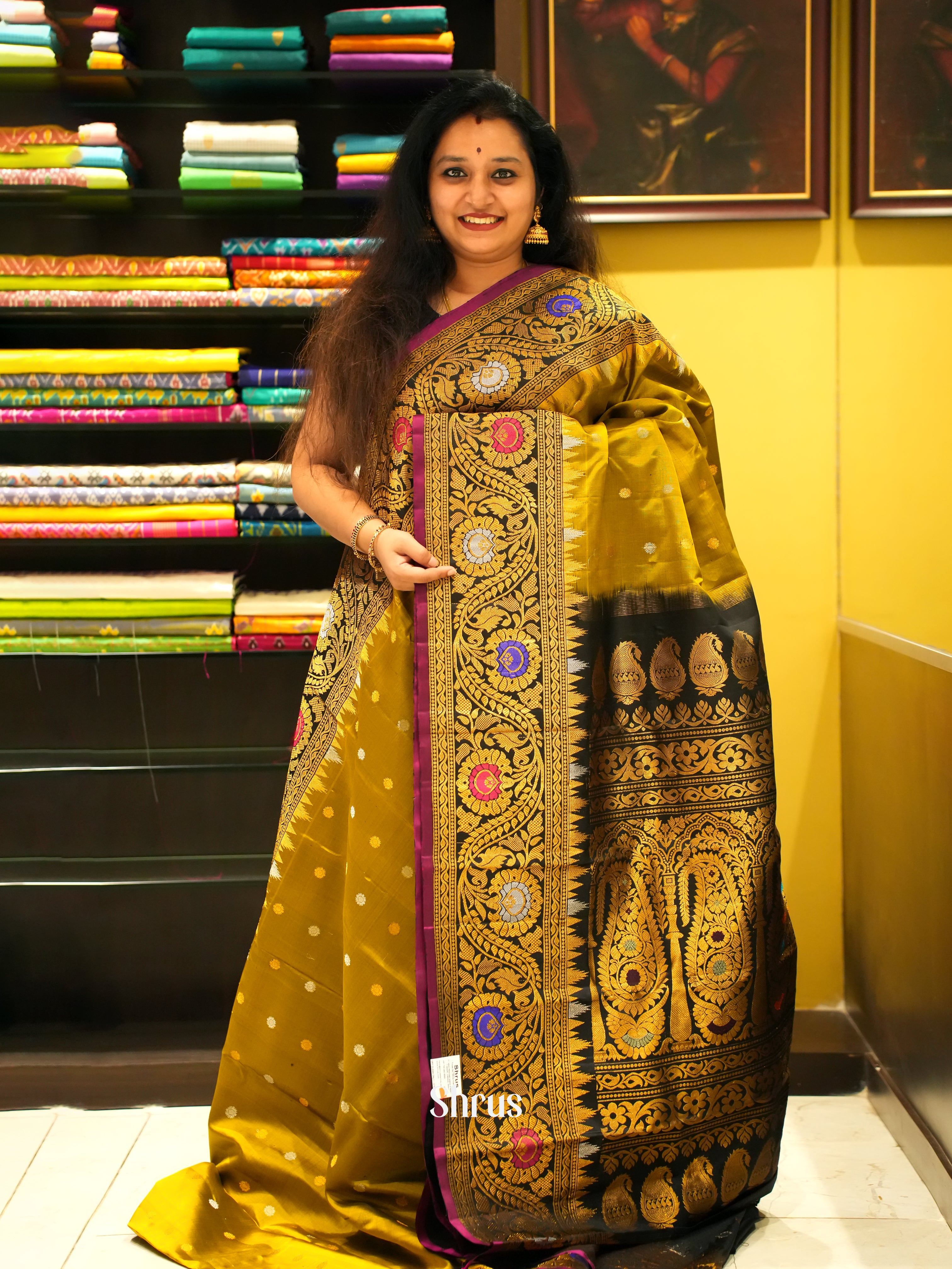 Mehandi Green & Black - Gadwal Silk Saree - Shop on ShrusEternity.com