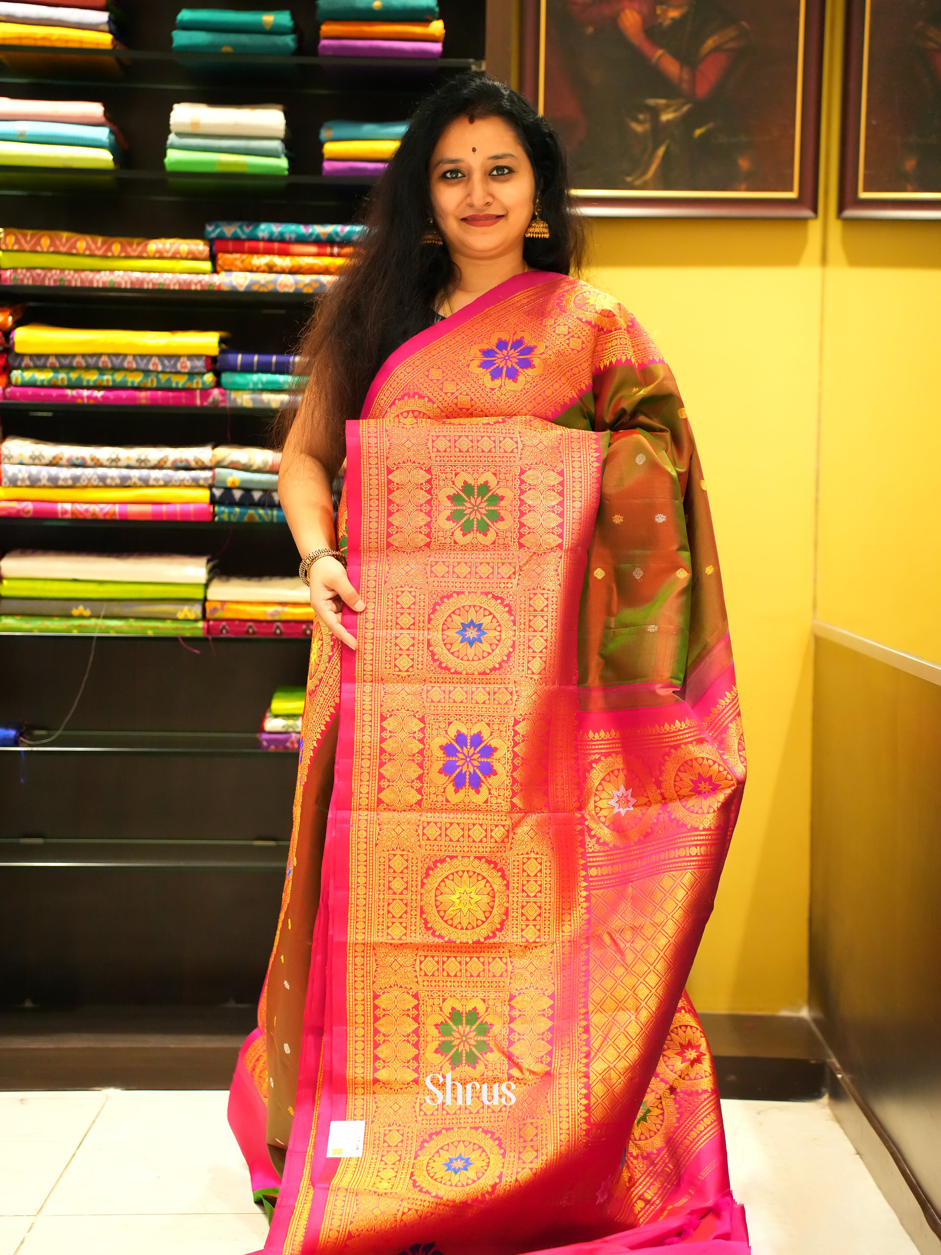 Double Shaded Green & Pink - Gadwal Silk Saree - Shop on ShrusEternity.com