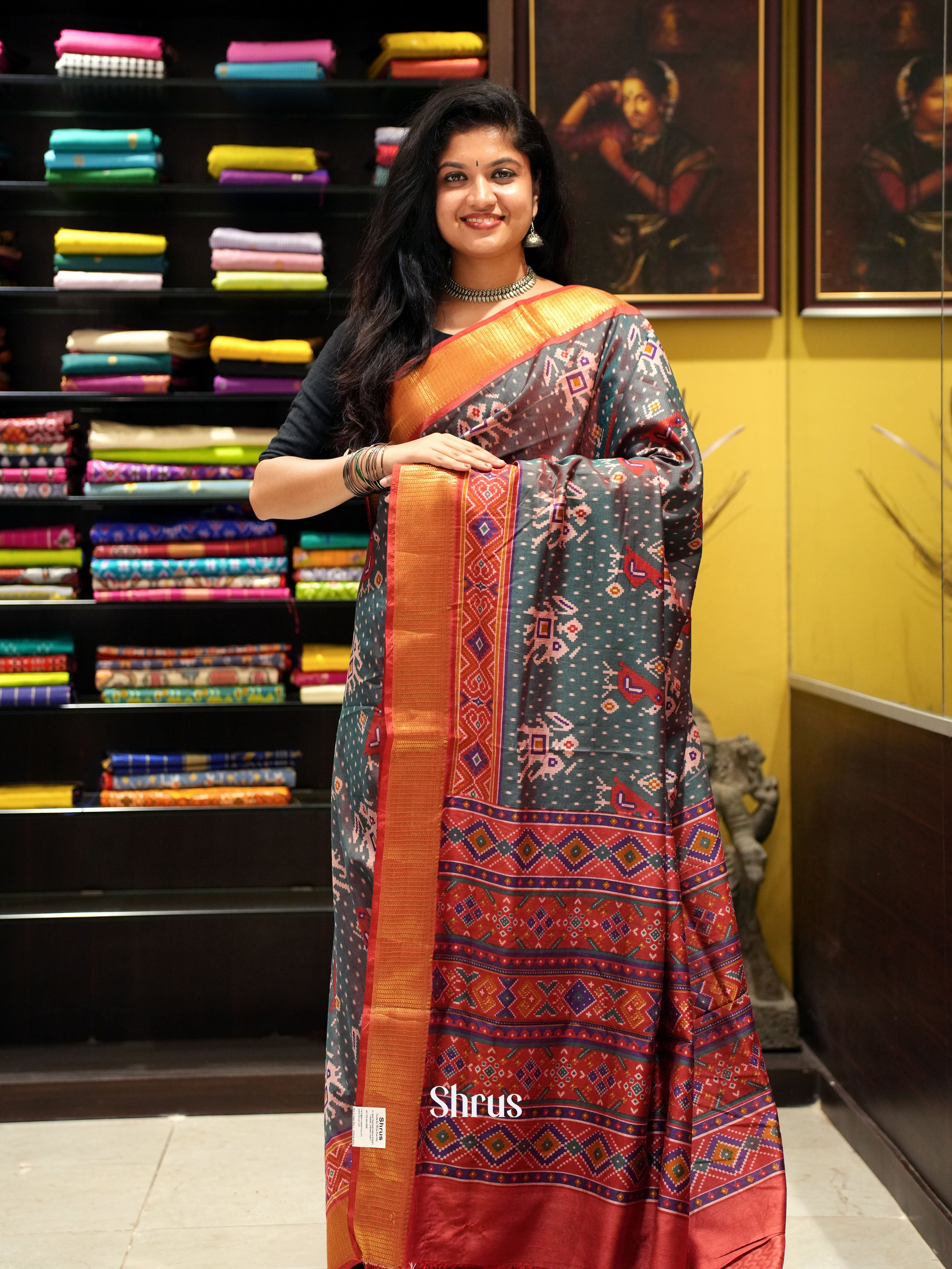 Green & Red -Semi Patola - Shop on ShrusEternity.com