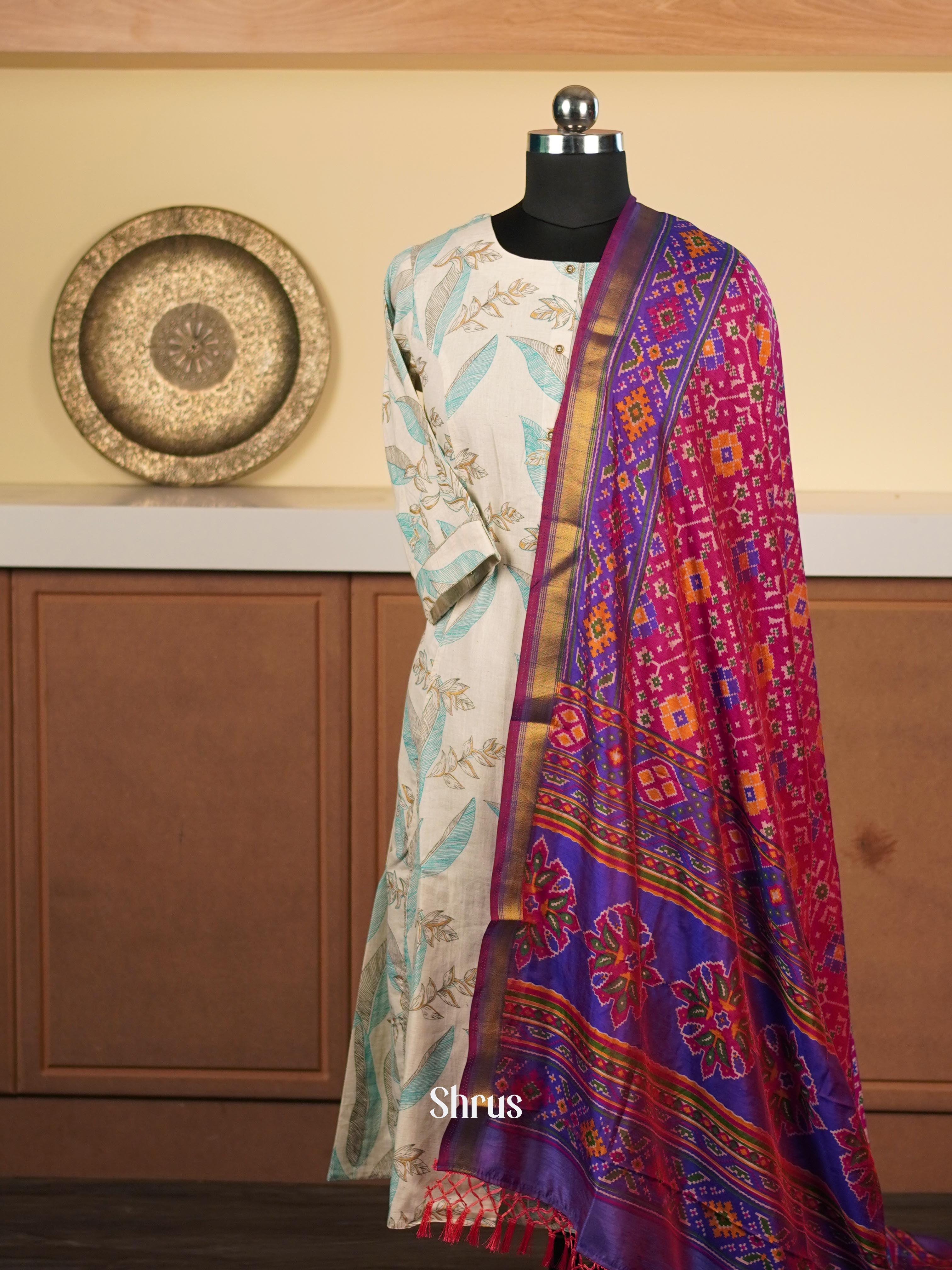 Majenta & Purple - Dupatta - Shop on ShrusEternity.com