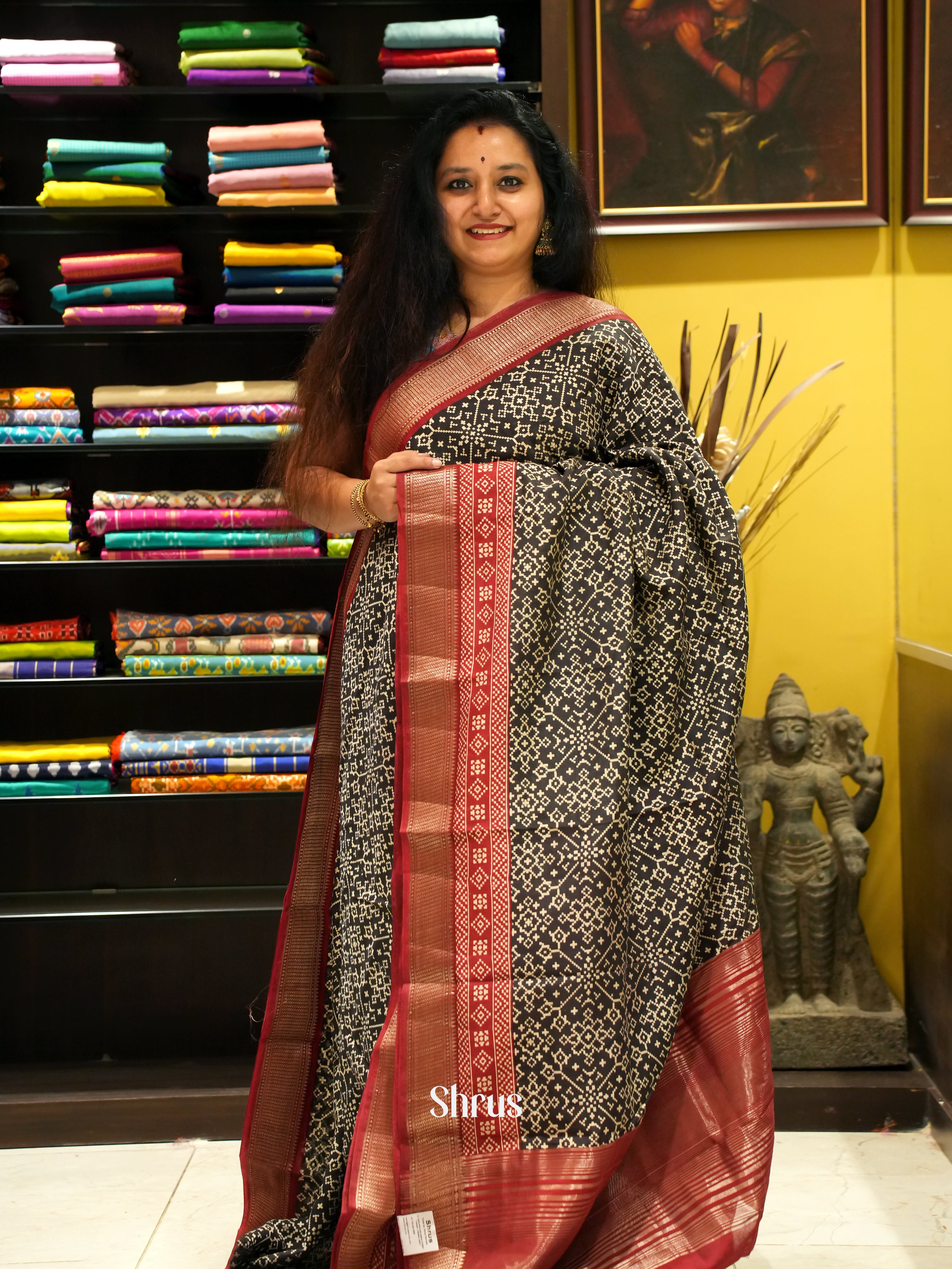 Black & Red - Art Modal Saree - Shop on ShrusEternity.com