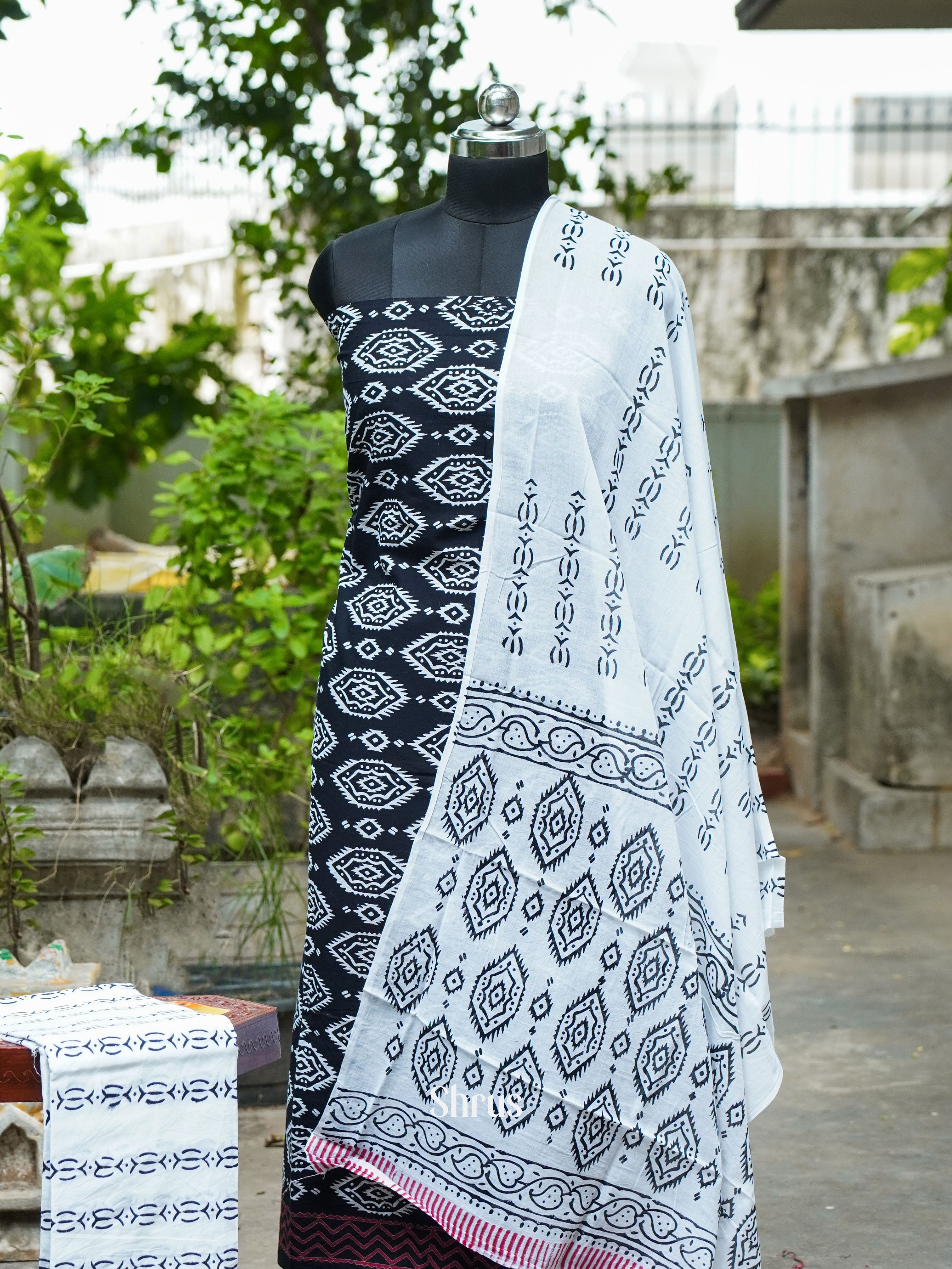 Black & White - Cotton salwar - Shop on ShrusEternity.com