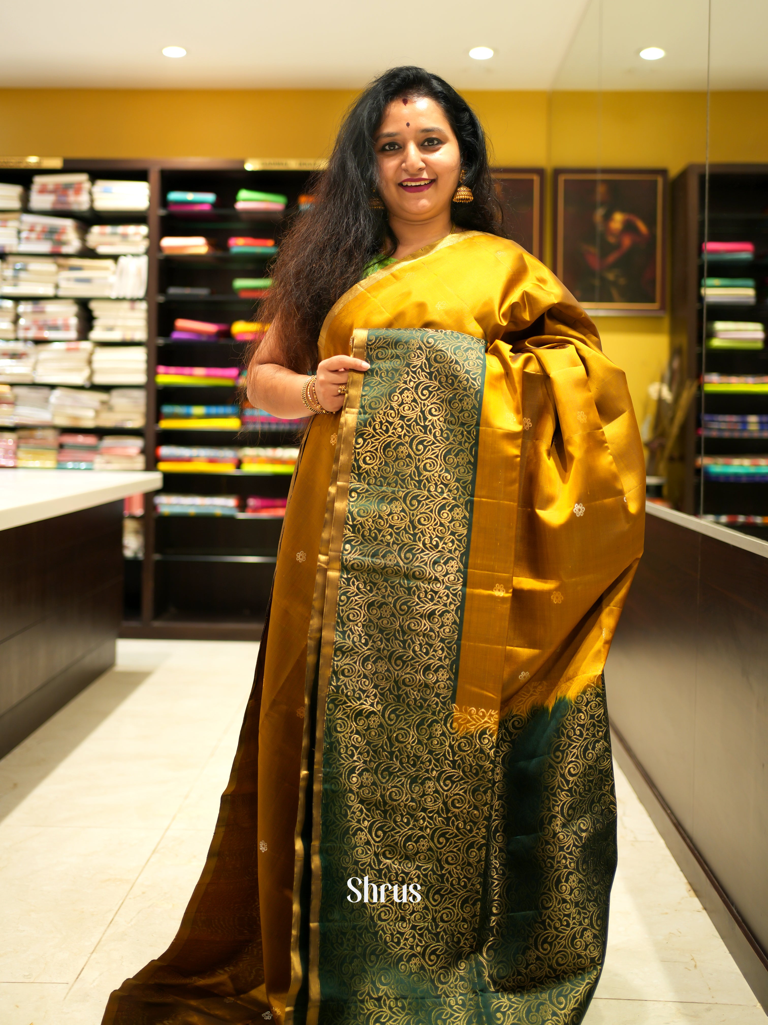 Mathulir Green & Green - Soft Silk Saree - Shop on ShrusEternity.com