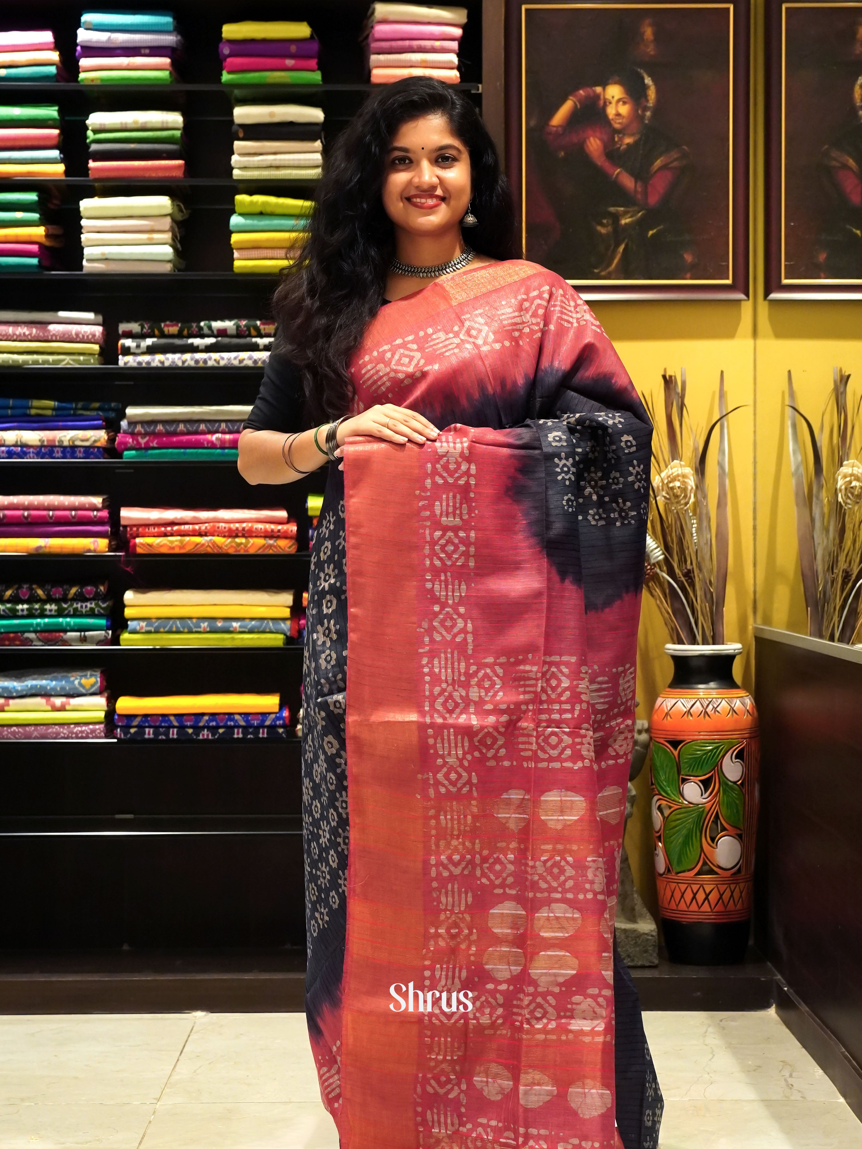 Black & Red - Bhatik Saree - Shop on ShrusEternity.com