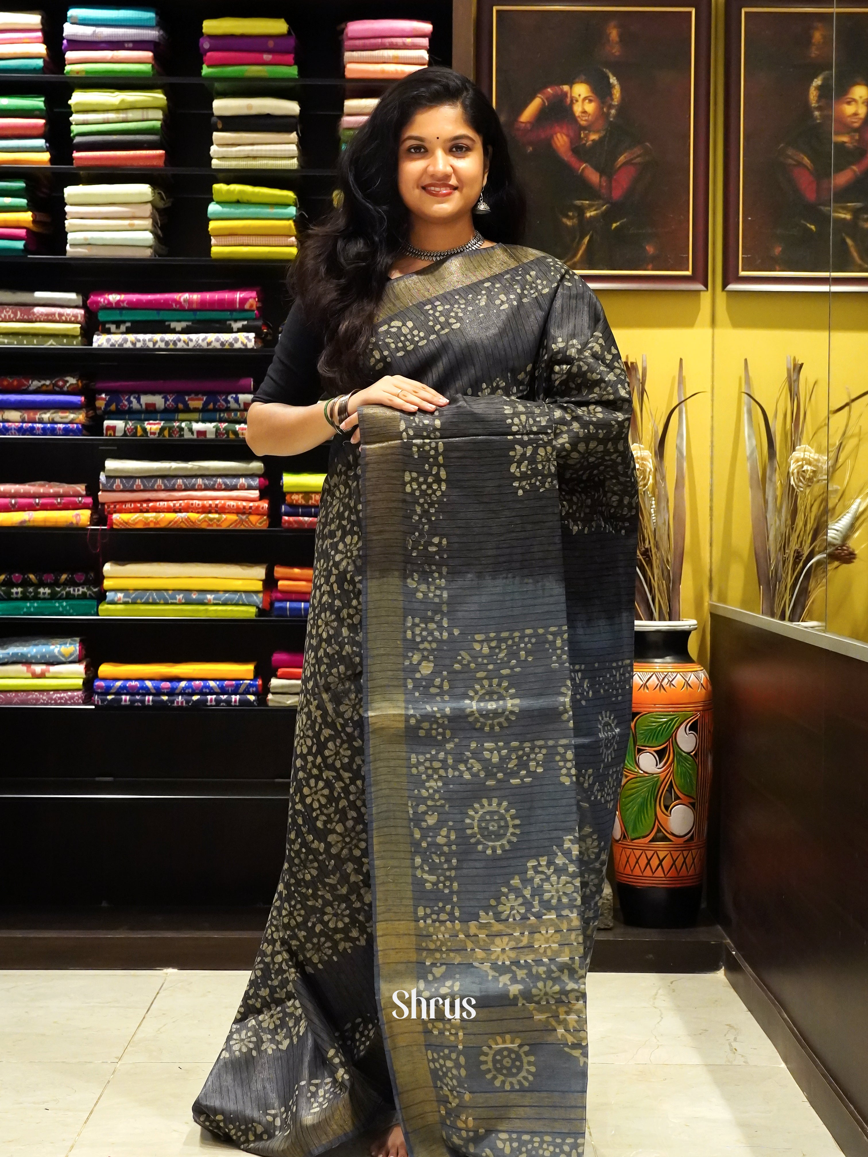 Black& Grey - Bhatik Saree - Shop on ShrusEternity.com