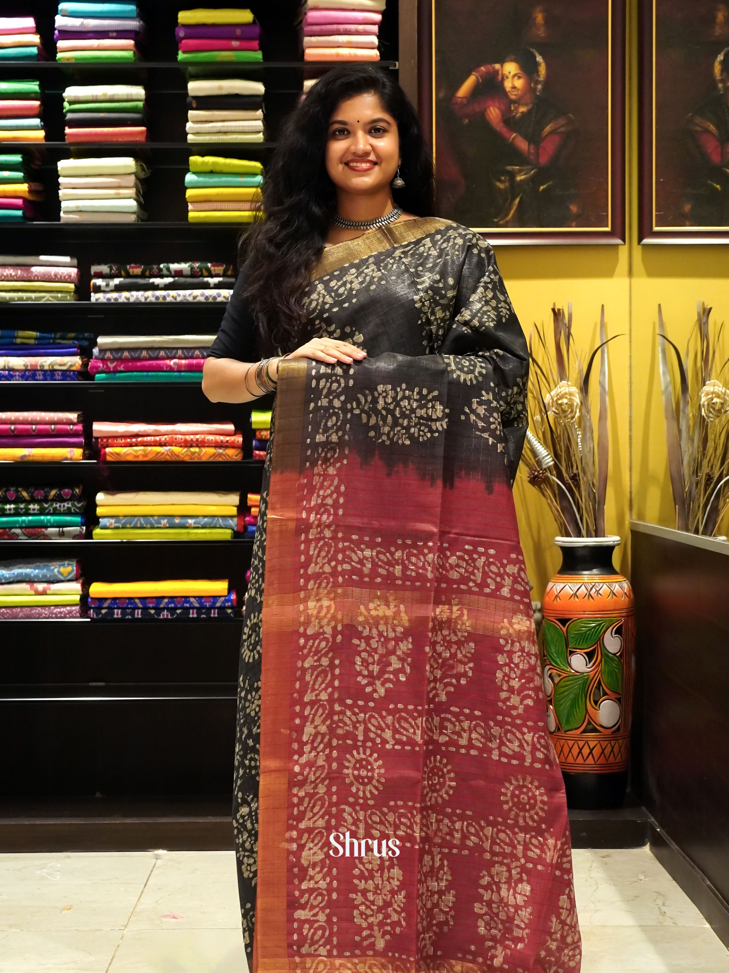 Black & Red - Bhatik Saree - Shop on ShrusEternity.com
