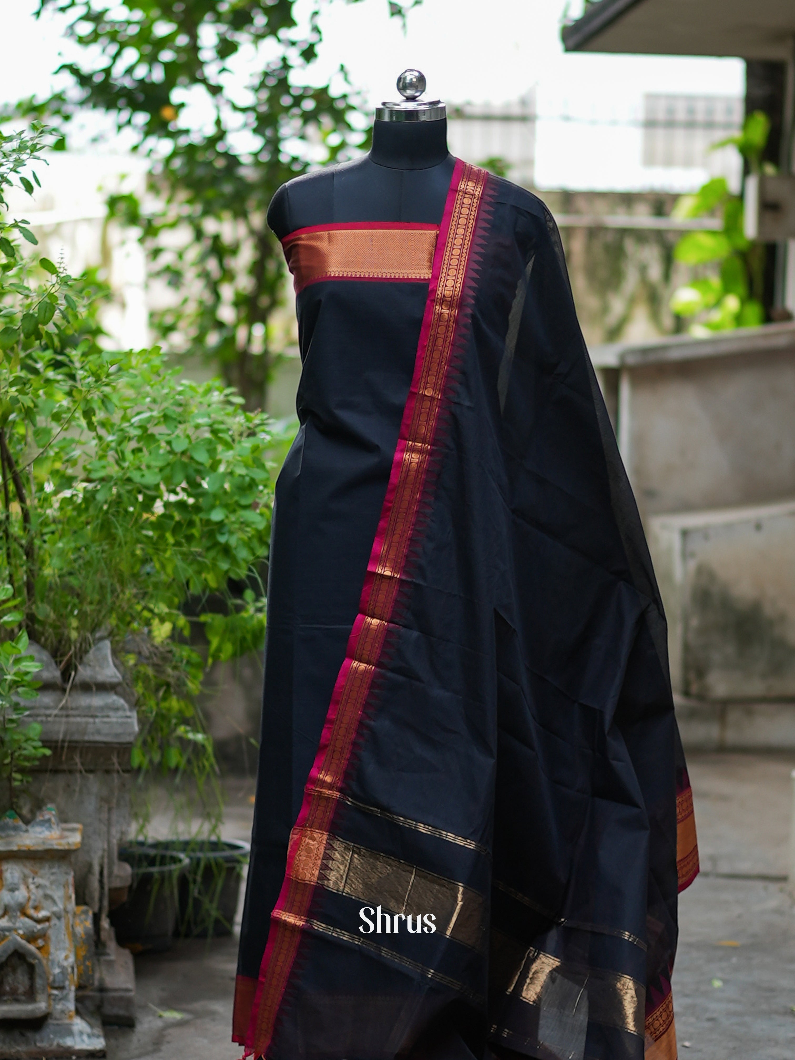 Black & Red - chettinad top & dupatta combo - Shop on ShrusEternity.com