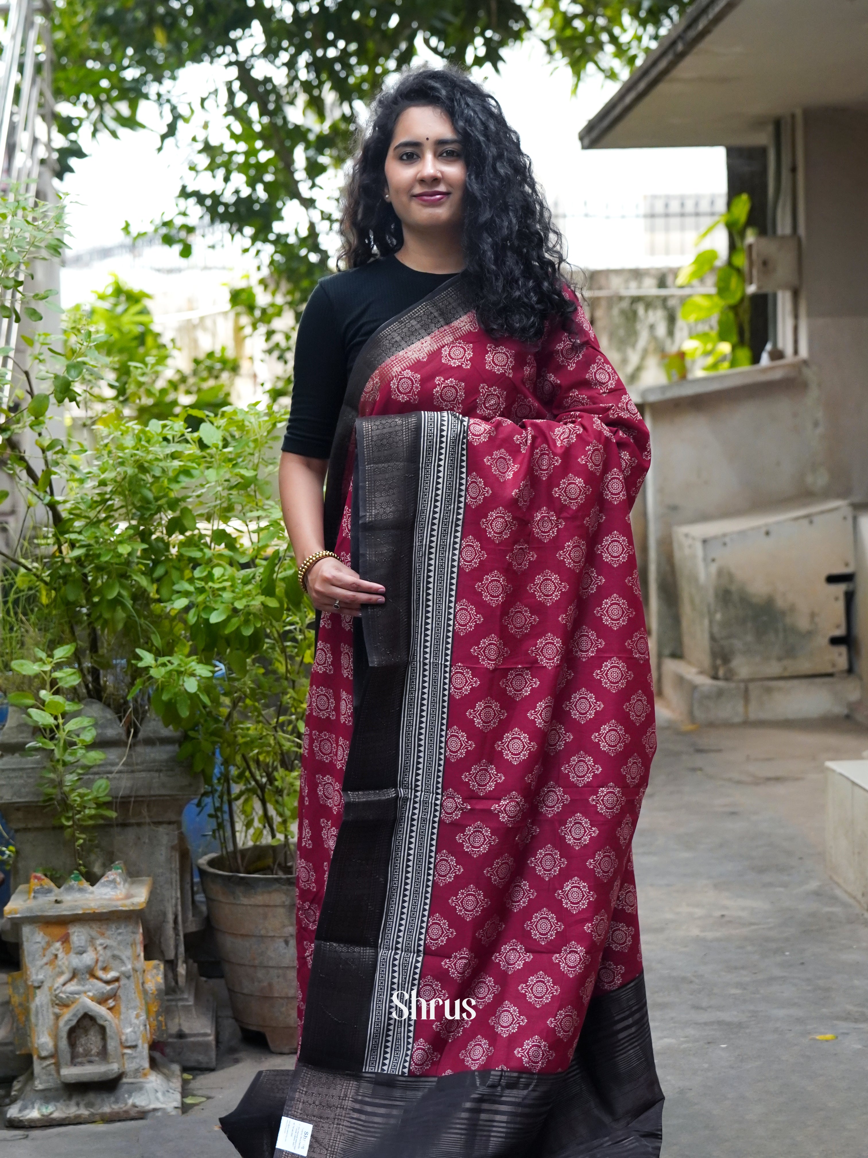 Red & Black - Art Modal Saree - Shop on ShrusEternity.com
