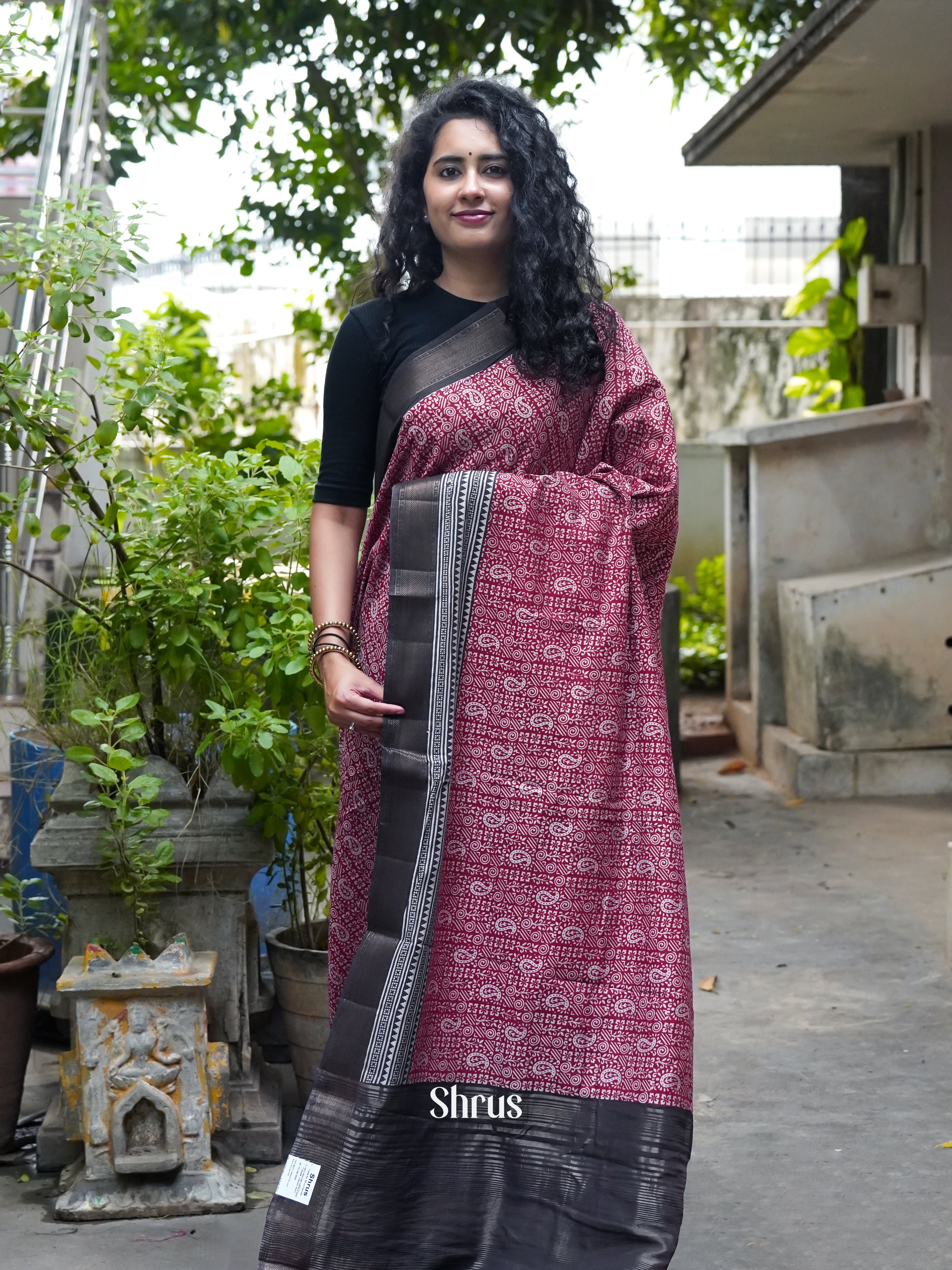 Red & Black - Art Modal Saree - Shop on ShrusEternity.com