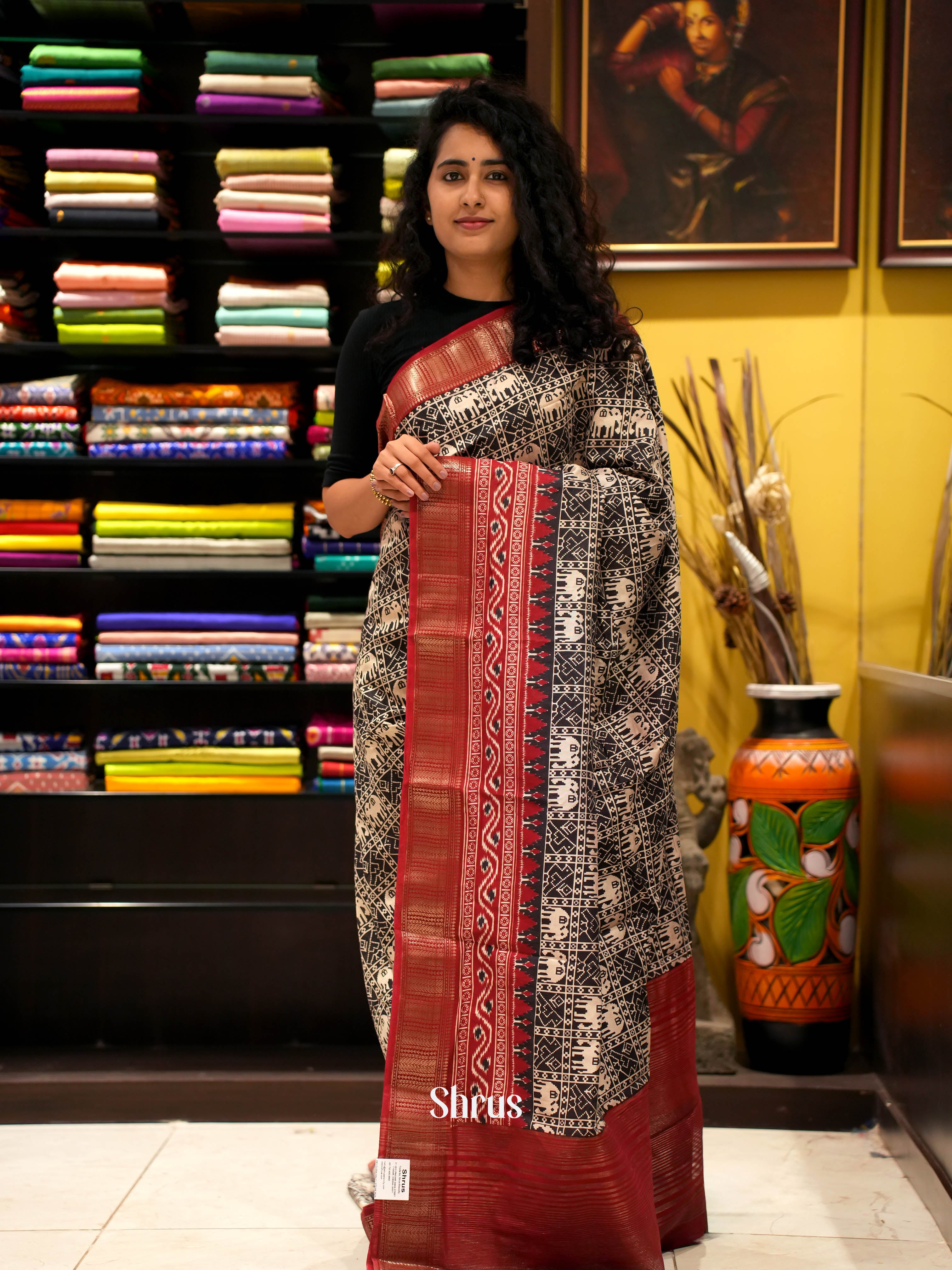 Black & Red - Art Modal Saree - Shop on ShrusEternity.com