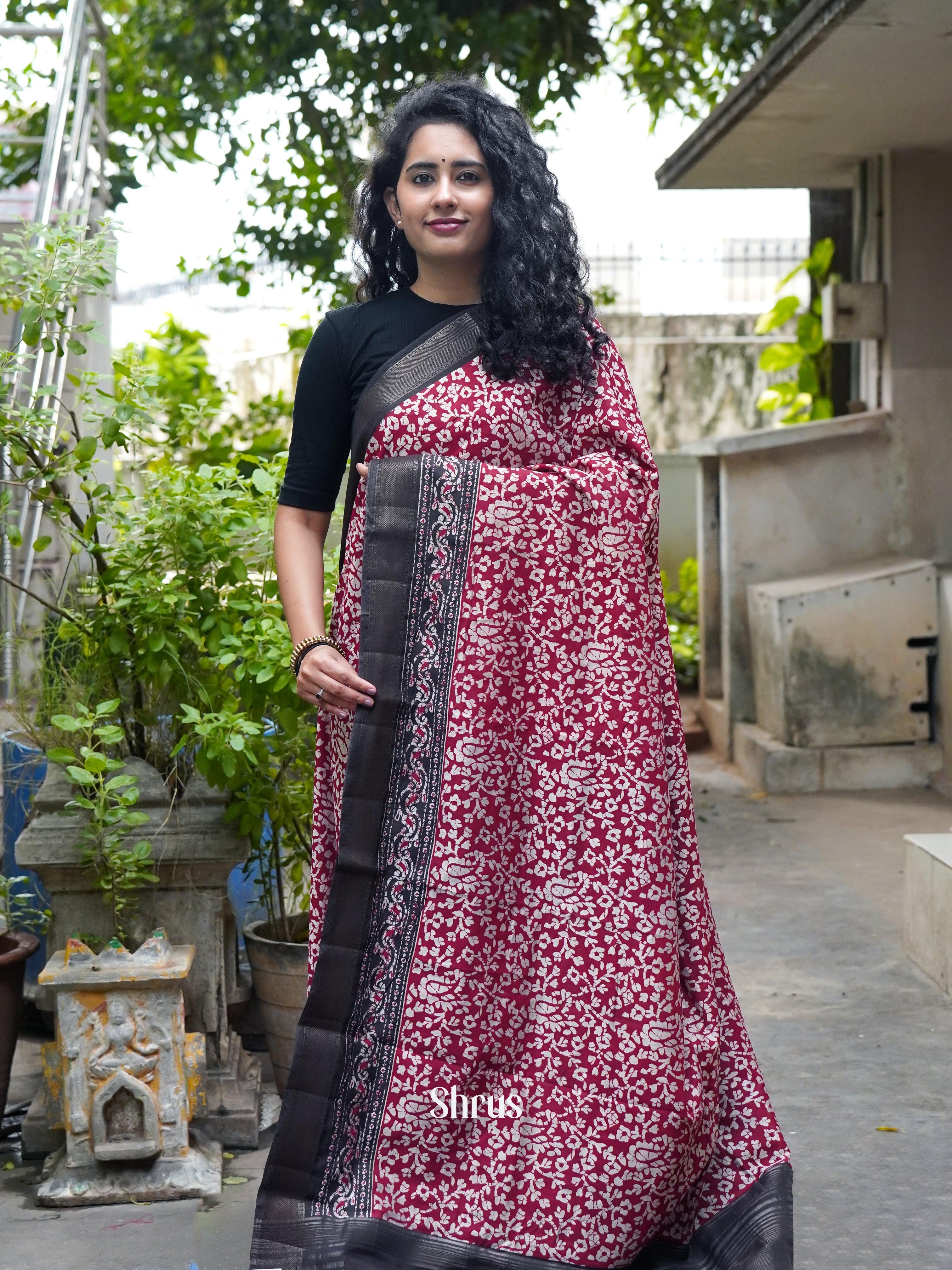 Red & Black - Art Modal Saree - Shop on ShrusEternity.com