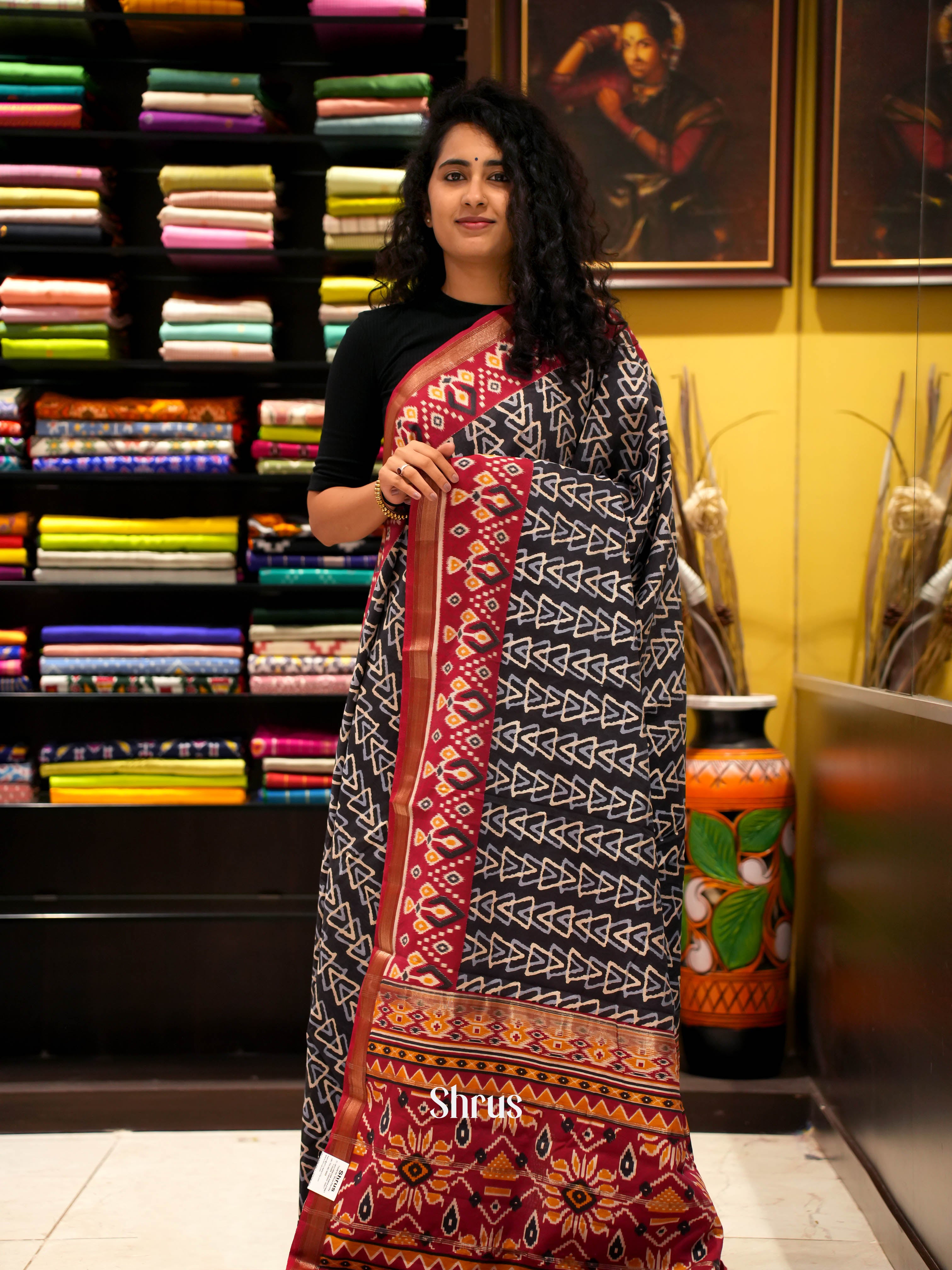 Black & Red - Art Modal Saree - Shop on ShrusEternity.com