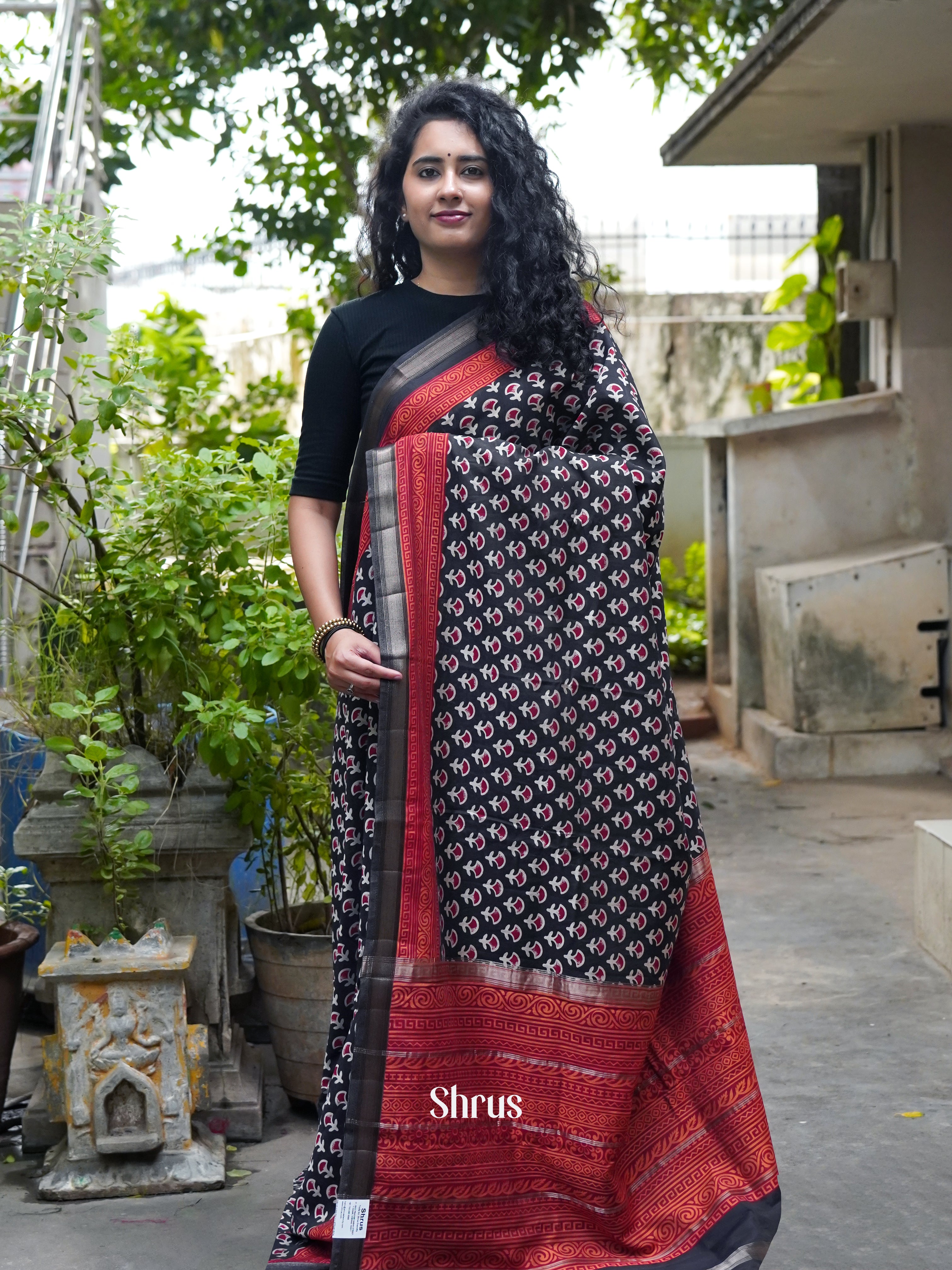Black & Red - Art Modal Saree - Shop on ShrusEternity.com