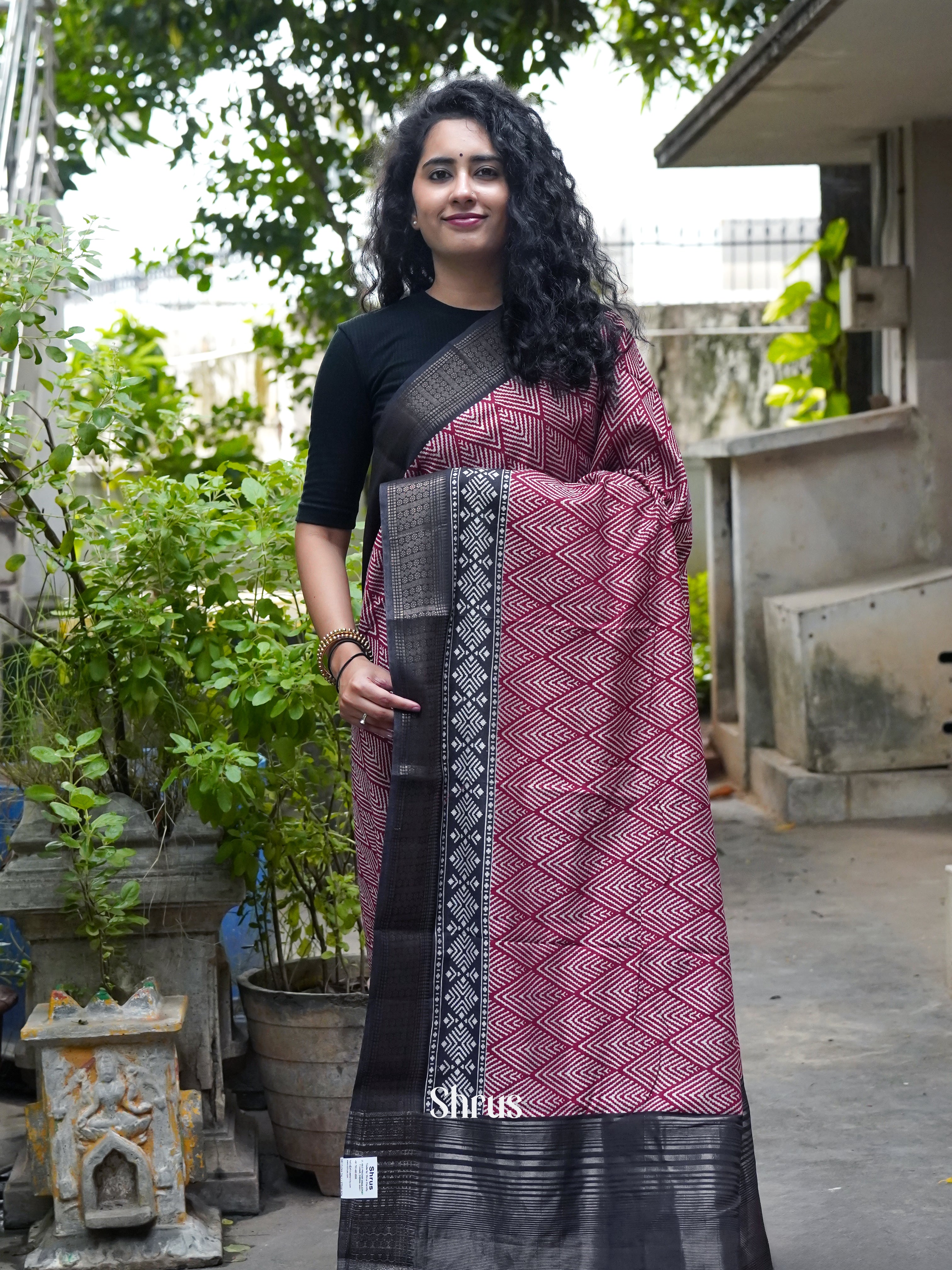 Red & Black - Art Modal Saree - Shop on ShrusEternity.com