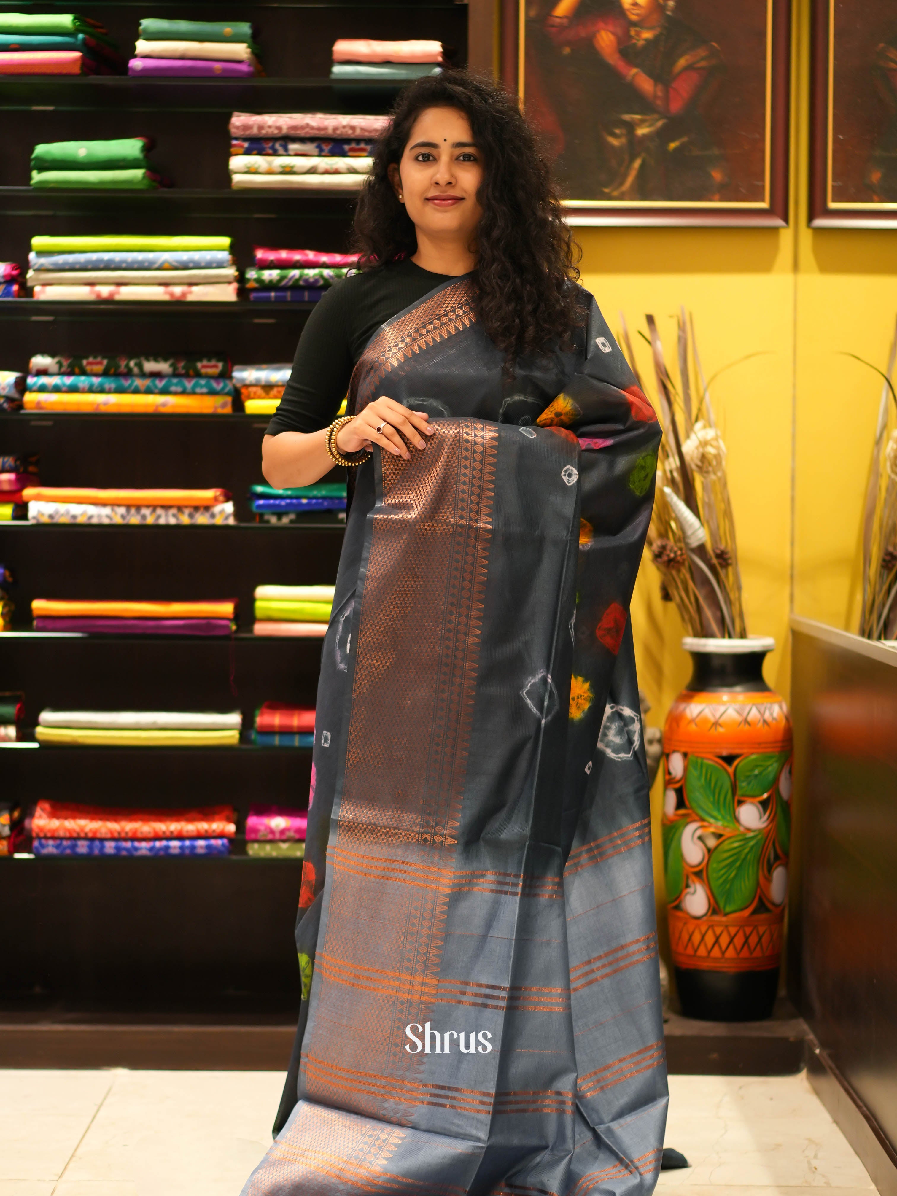 Black & Grey- Shibori Saree - Shop on ShrusEternity.com