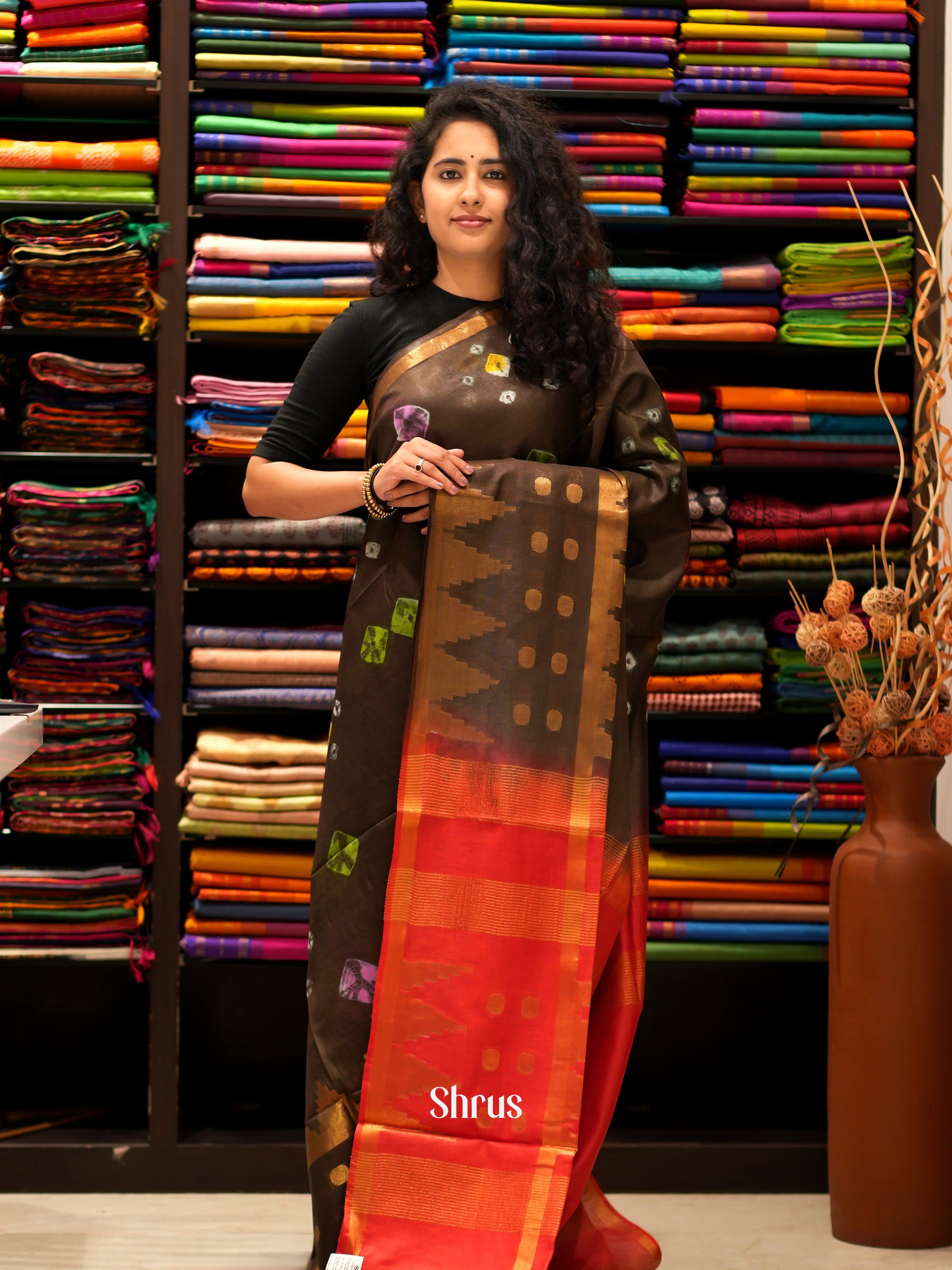 Brown & Red - Shibori Saree - Shop on ShrusEternity.com