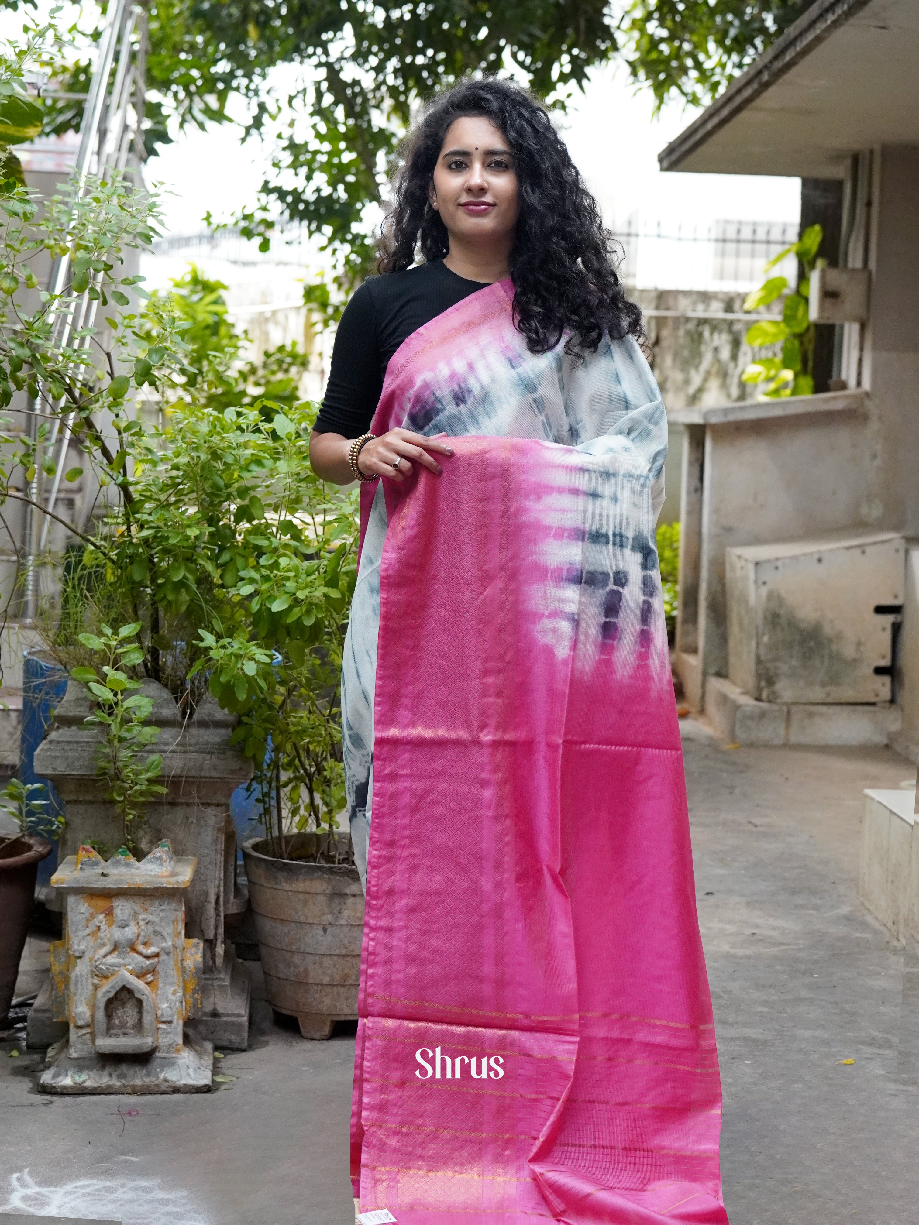 CGS31198 - Shibori Saree - Shop on ShrusEternity.com