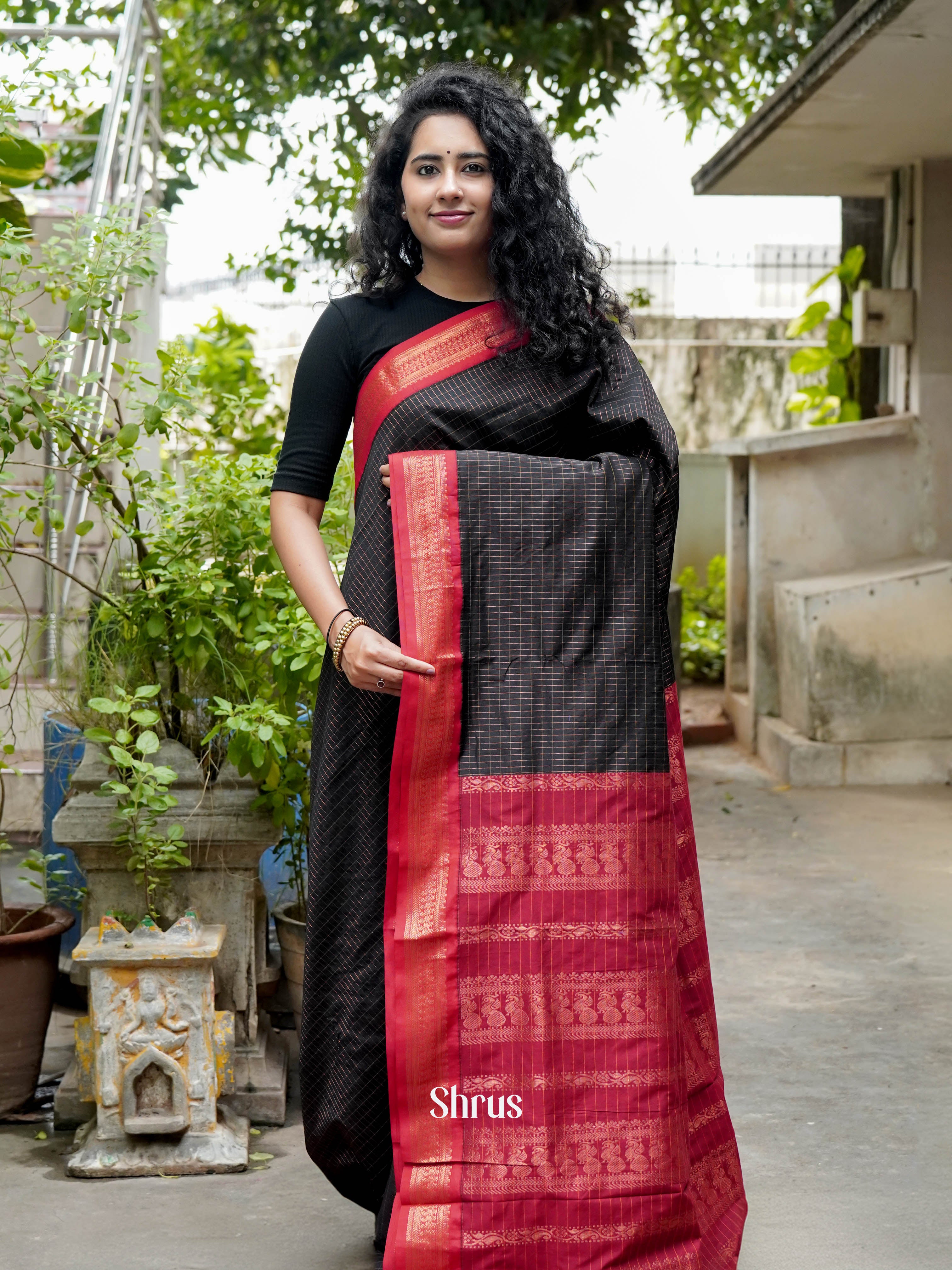 Black & Red- Kalyani Cotton Saree - Shop on ShrusEternity.com