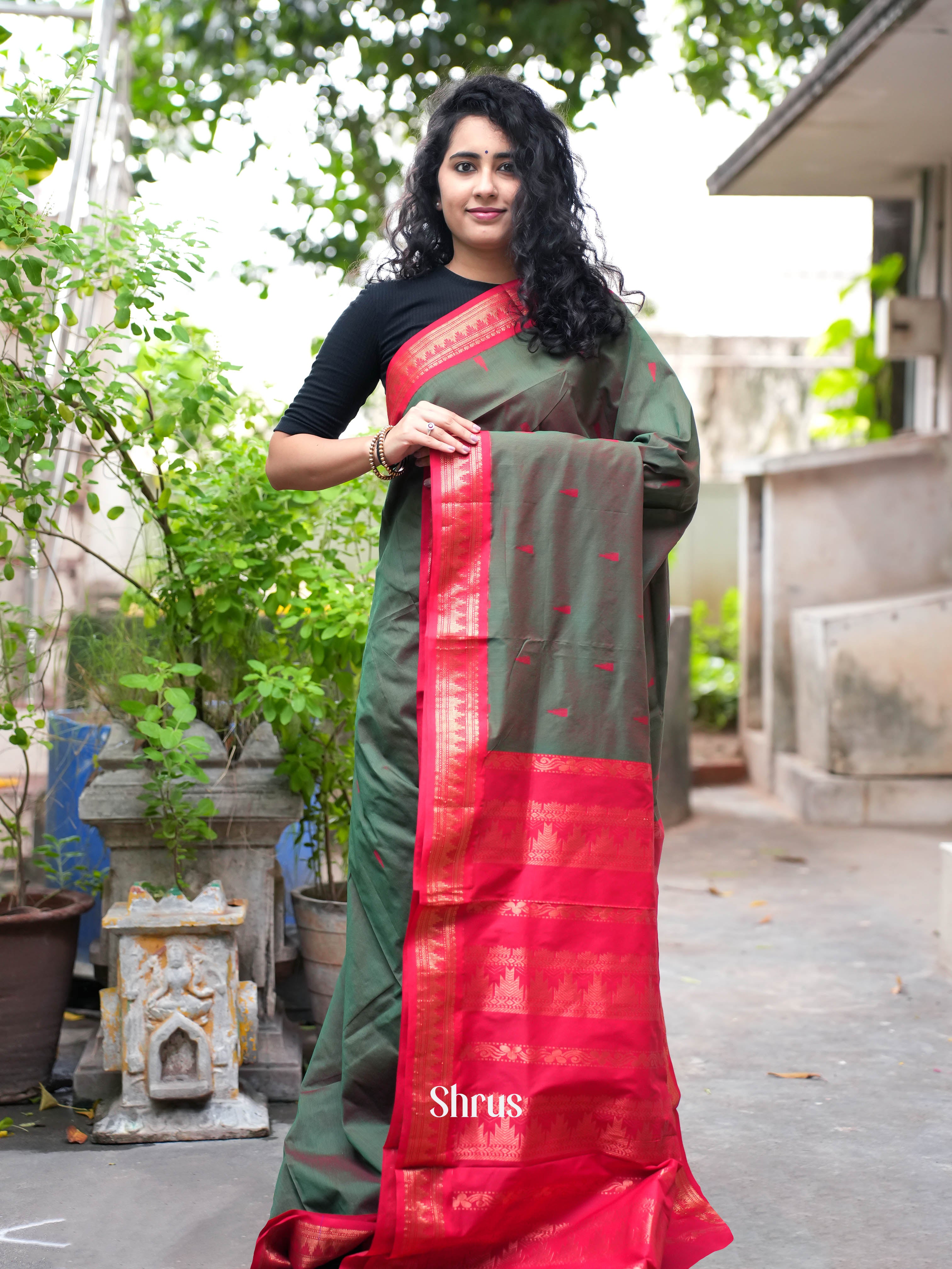 Double Shaded Green & Red - Kalyani Cotton Saree - Shop on ShrusEternity.com