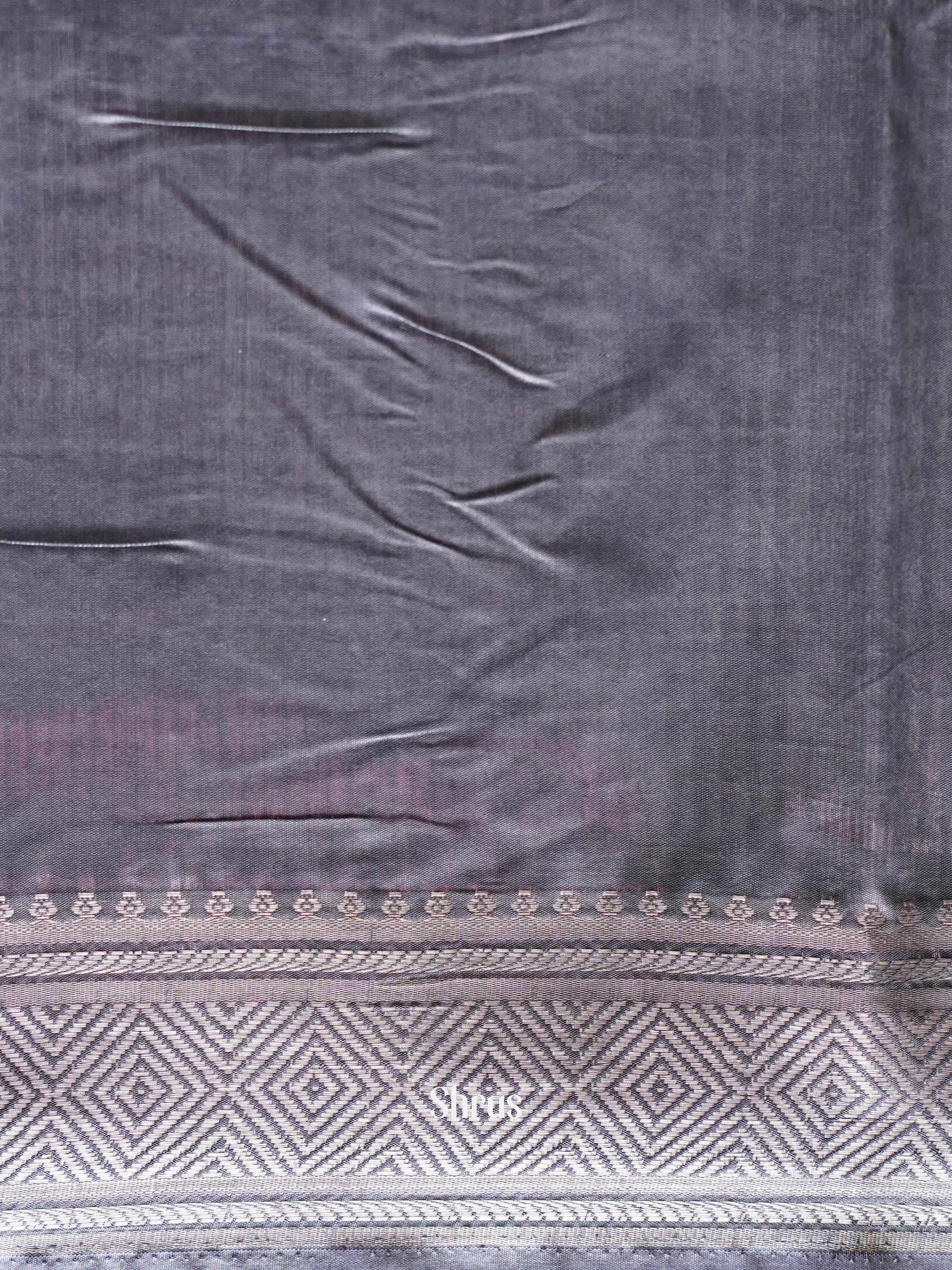 Red & Black - Art modal Saree - Shop on ShrusEternity.com