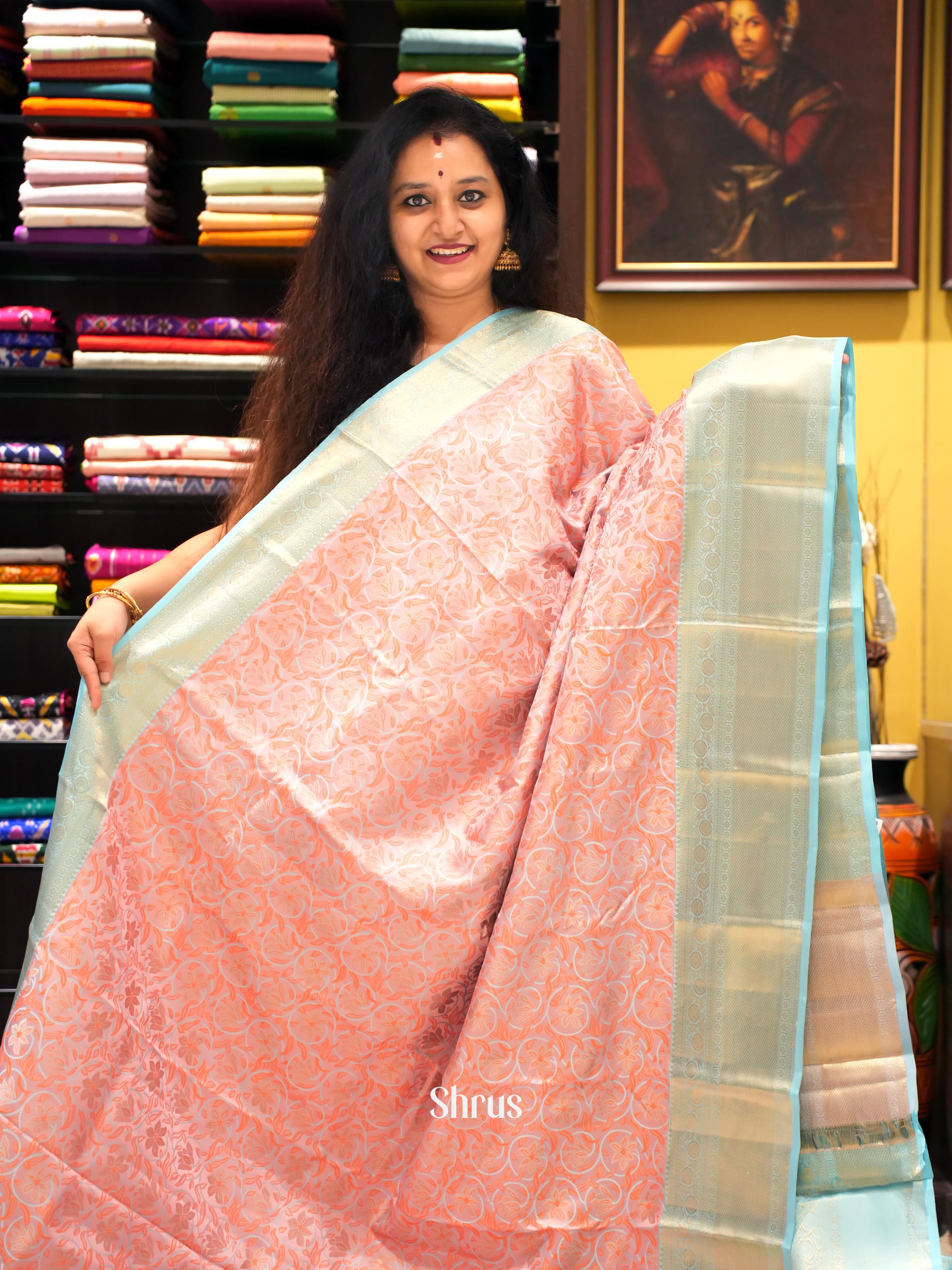 Pastel pink and Blue Kanchipuram silk Saree Adorned With Floral Nestling Pattern-2