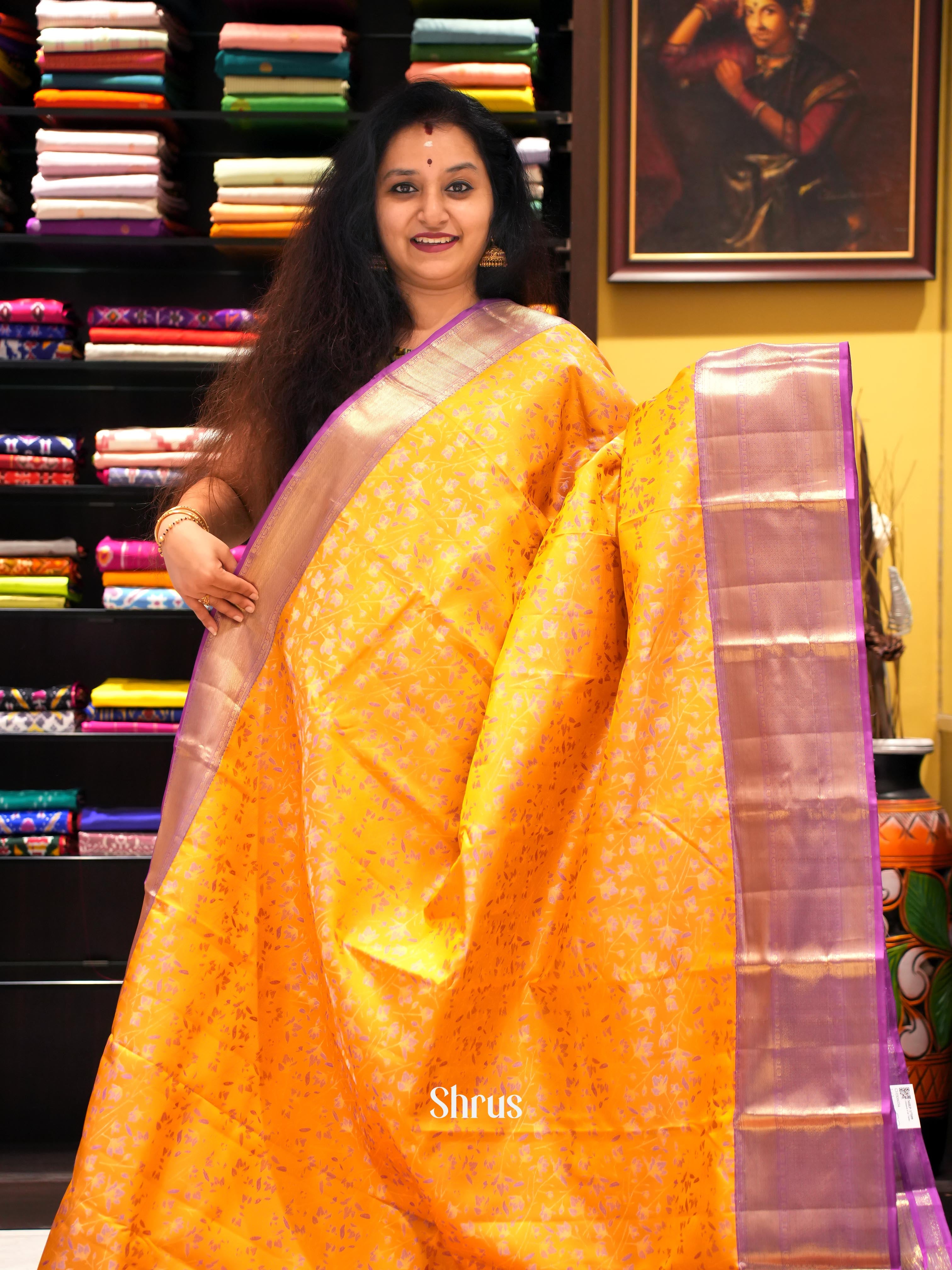 Yellow and Purple Bridal Kanchipuram silk Saree With Intricately Woven Floral Nestling Motifs-2