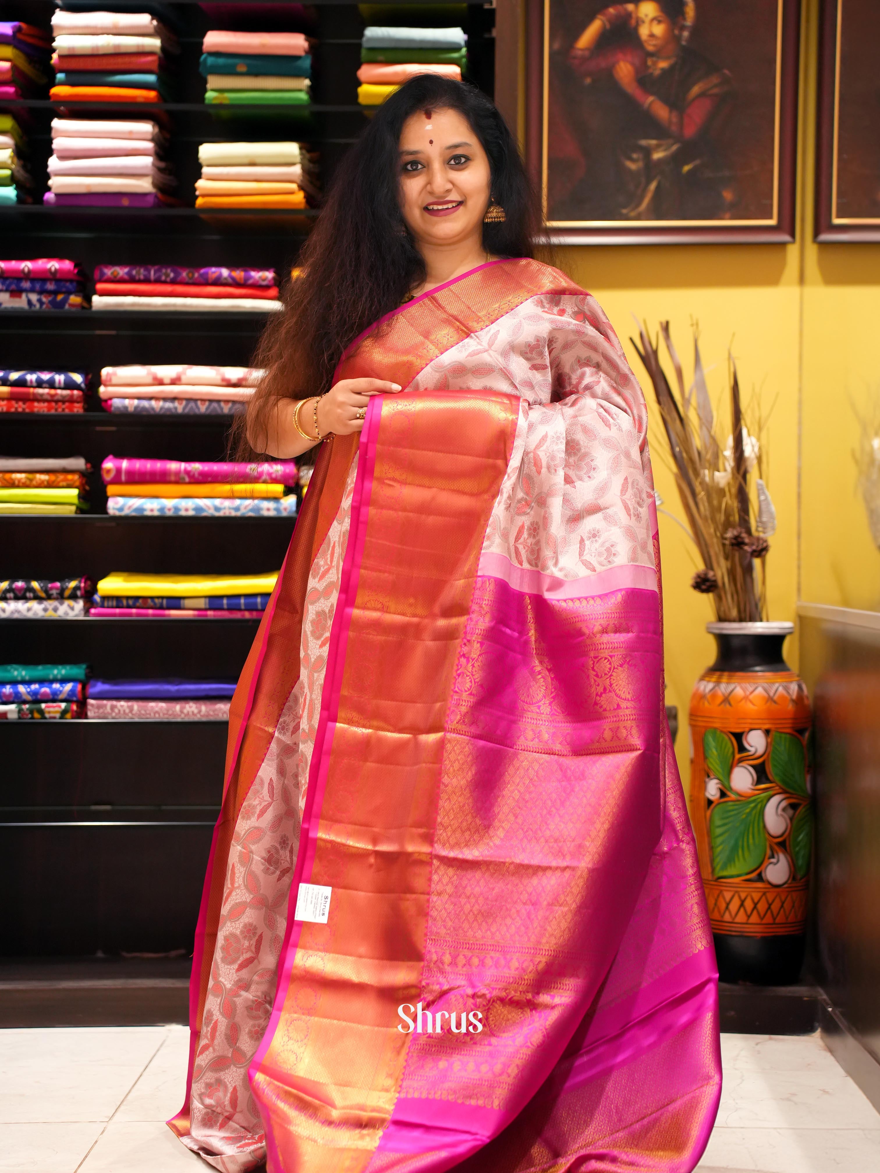 Onion Pink and Pink Kanchipuram silk Saree With Floral Nestling Motifs Woven Across The Body-1