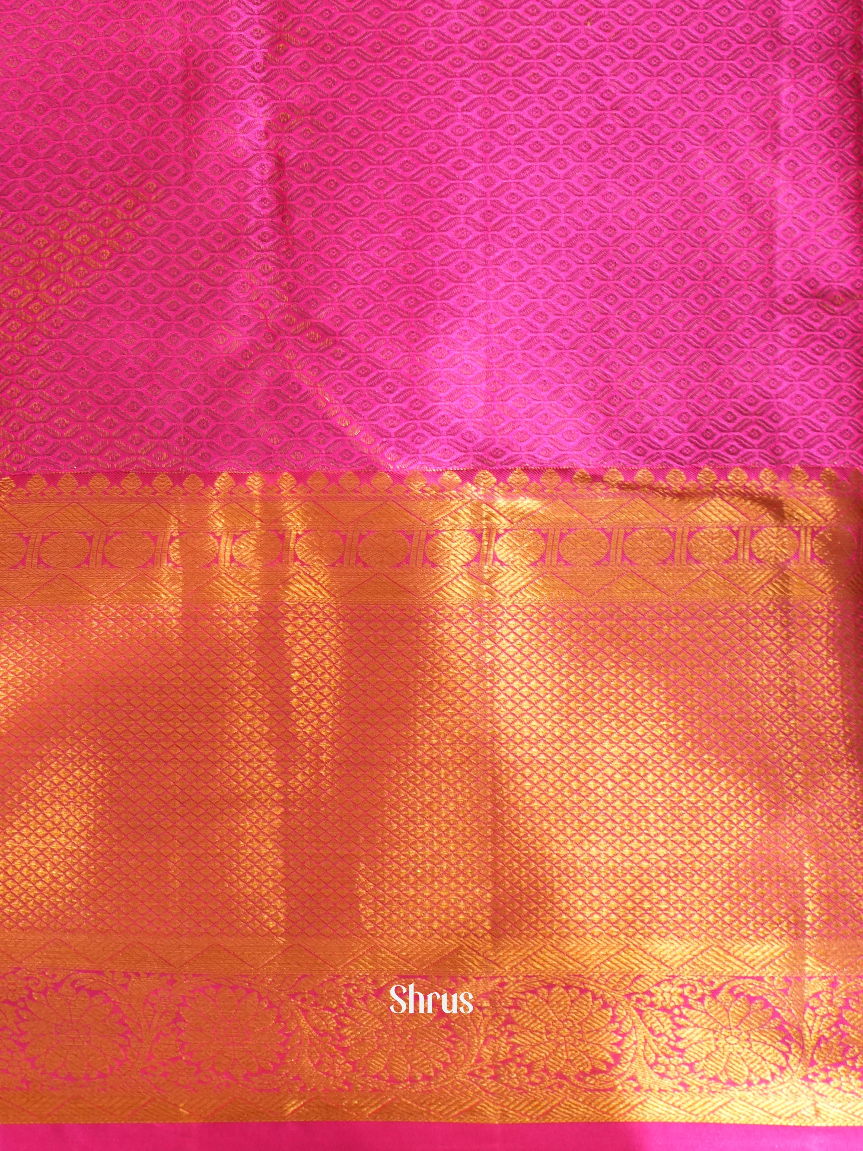 Onion Pink and Pink Kanchipuram silk Saree With Floral Nestling Motifs Woven Across The Body-3