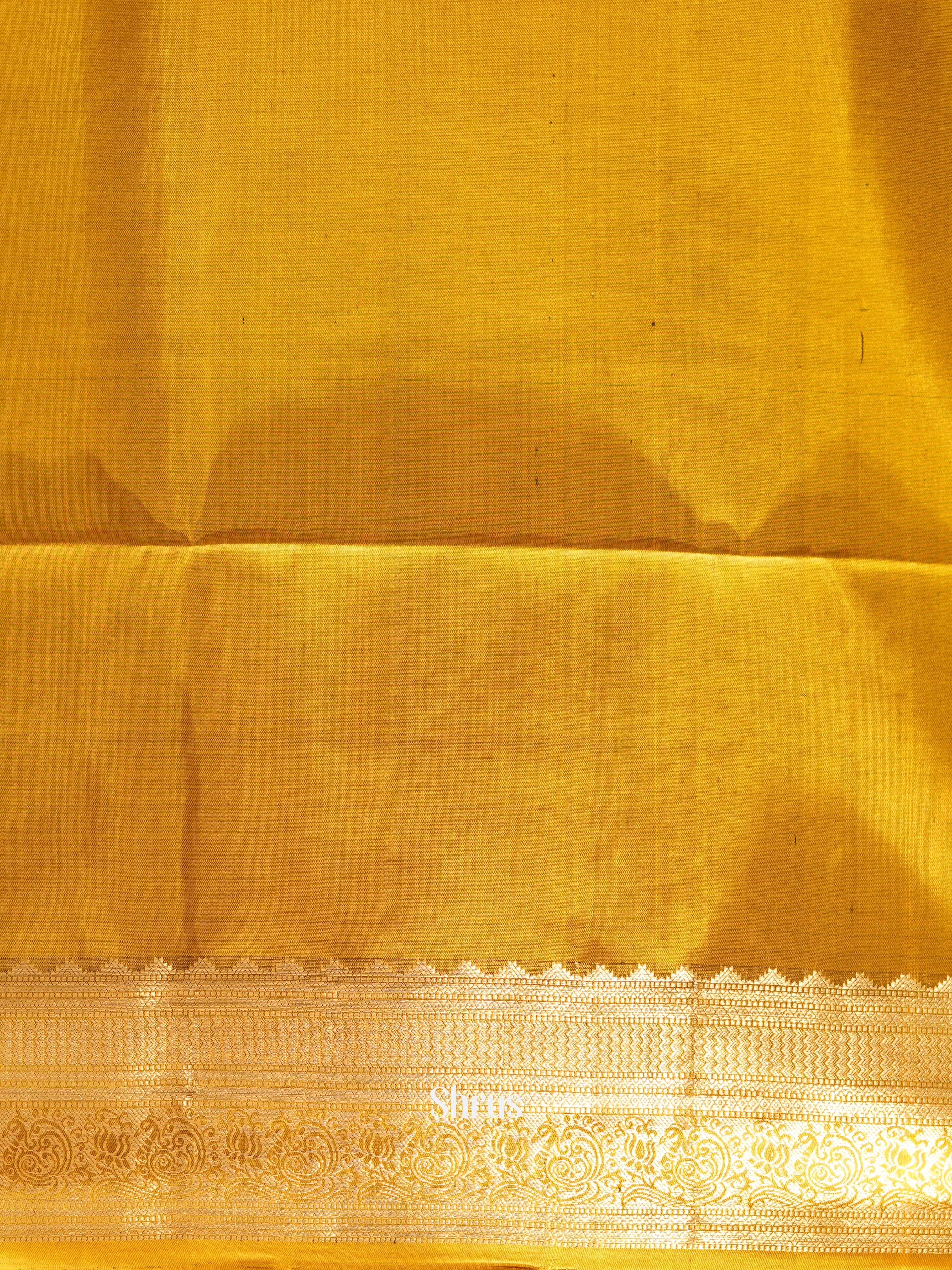 Green & Gold - Kanchi Border Soft Silk Saree - Shop on ShrusEternity.com