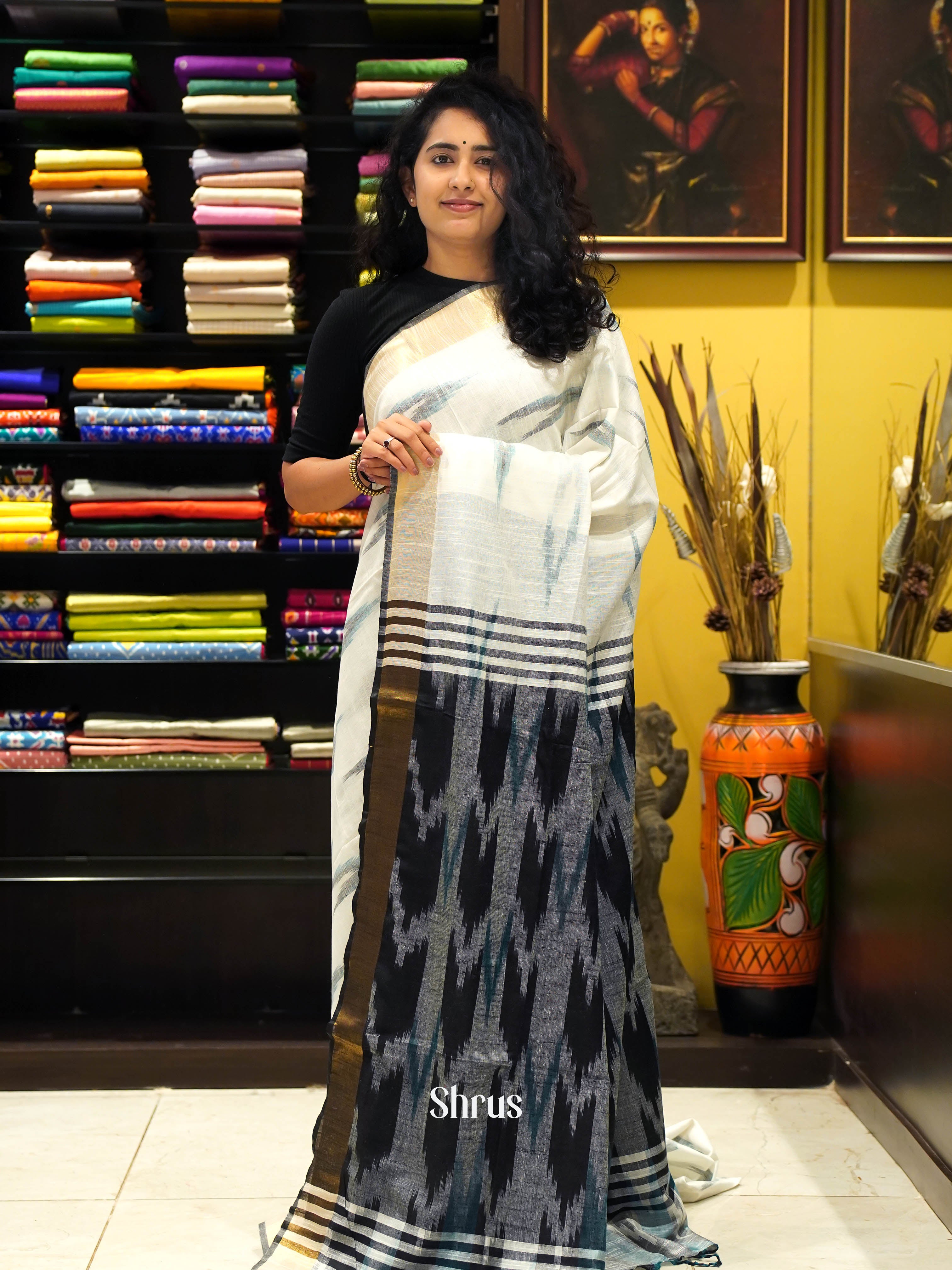 CHS08103 - Semi Ikkat saree - Shop on ShrusEternity.com