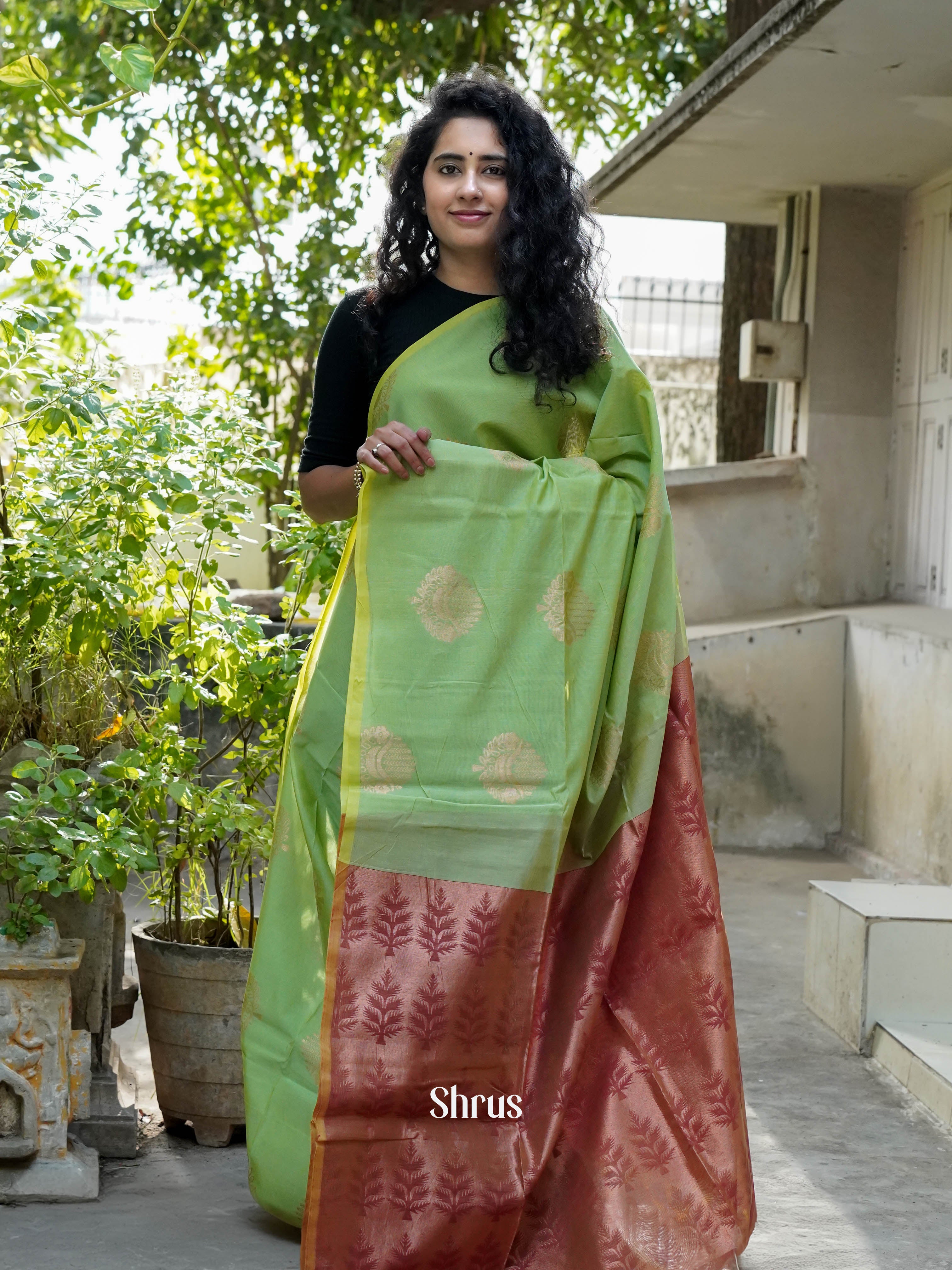 Pistha Green & Manthulir Green - Semi Silkcotton Saree - Shop on ShrusEternity.com