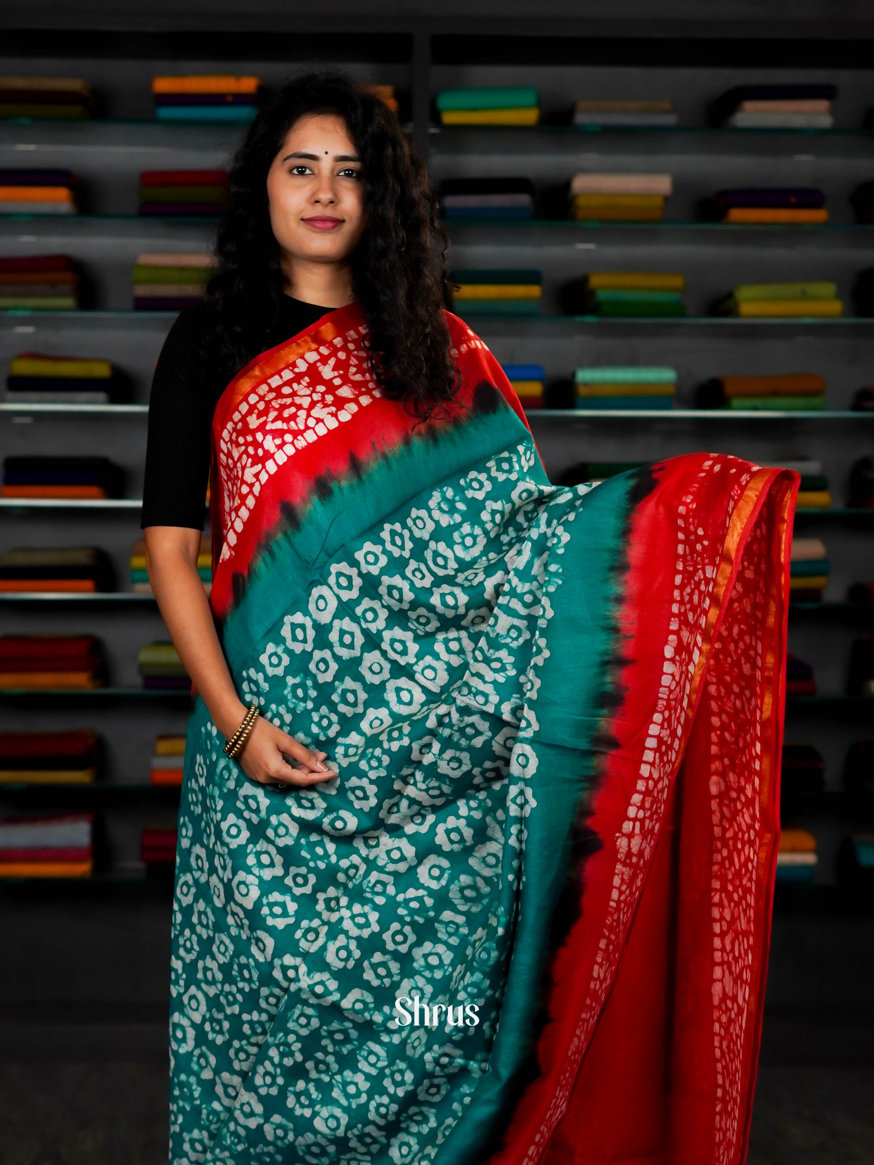 Green & Red - Bhatik Saree - Shop on ShrusEternity.com