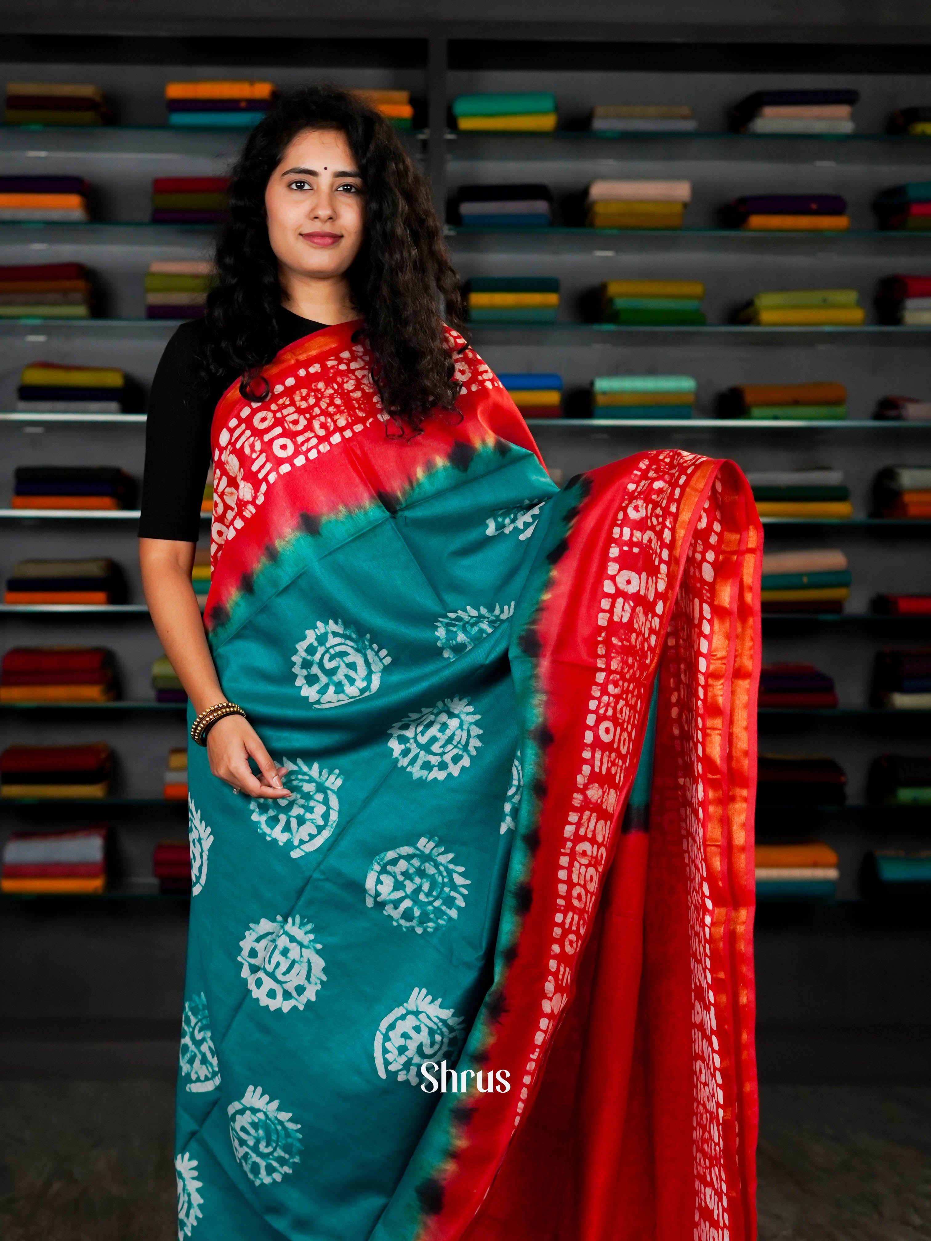 Green & Red - Bhatik Saree - Shop on ShrusEternity.com