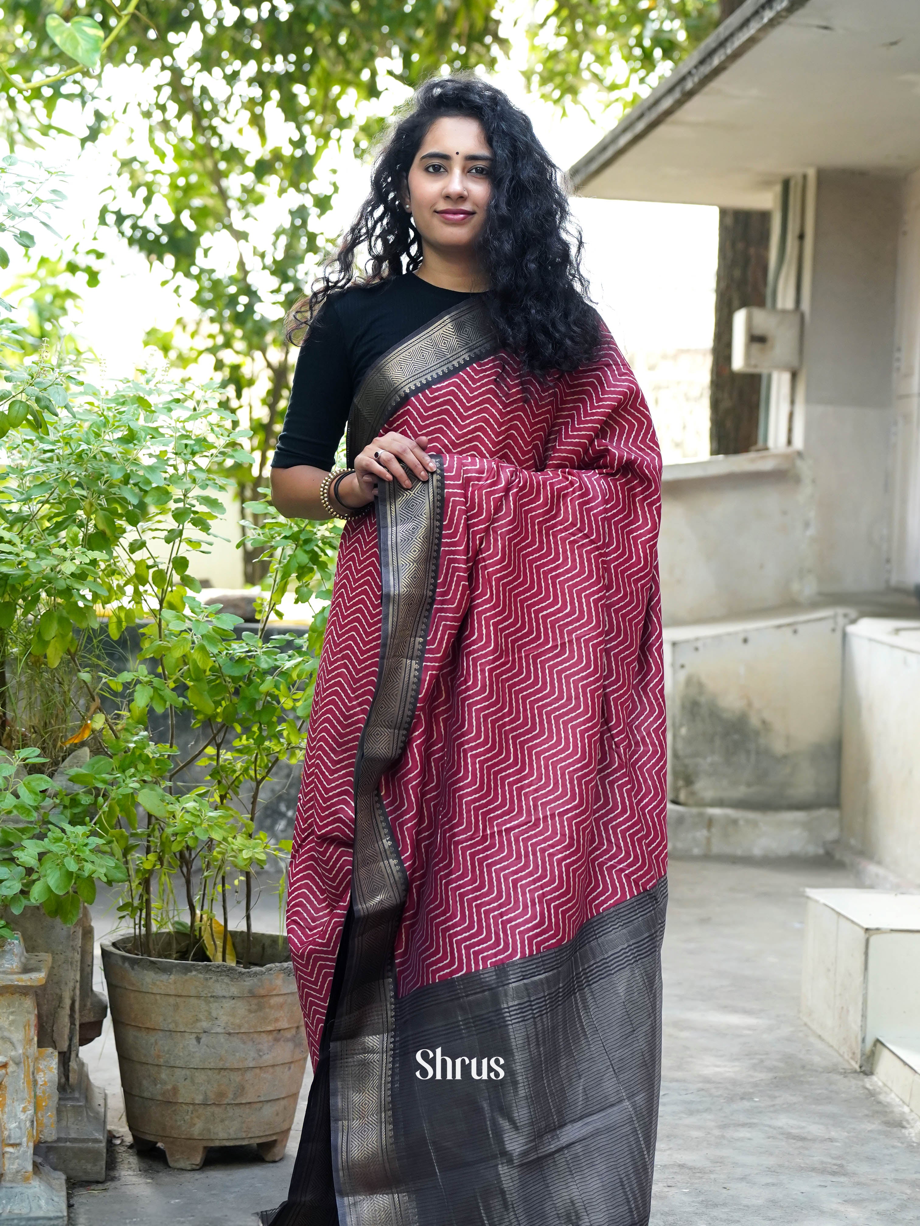 Red & Dark Brown - Art modal Saree - Shop on ShrusEternity.com