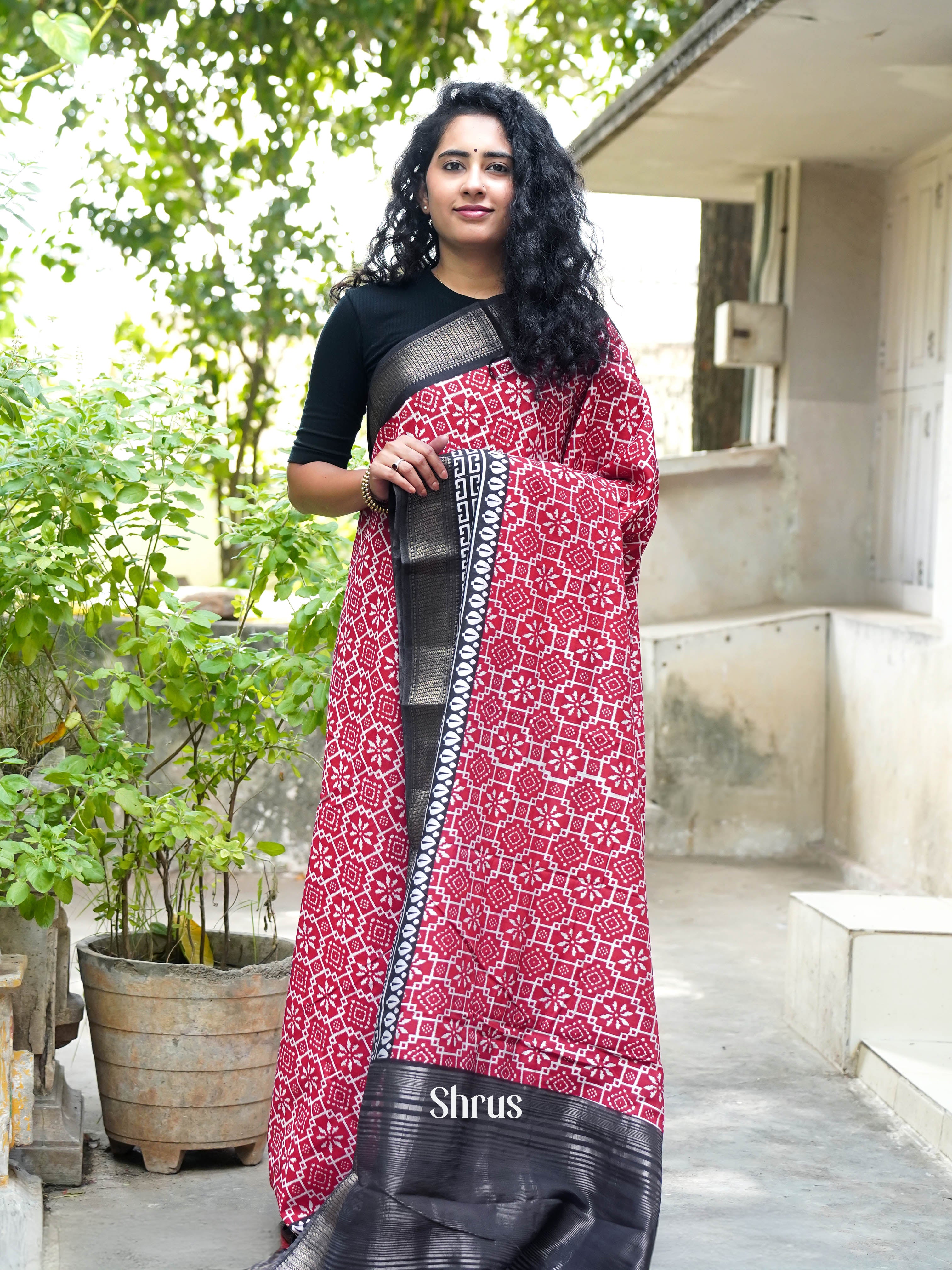 Red & Brown - Art modal Saree - Shop on ShrusEternity.com