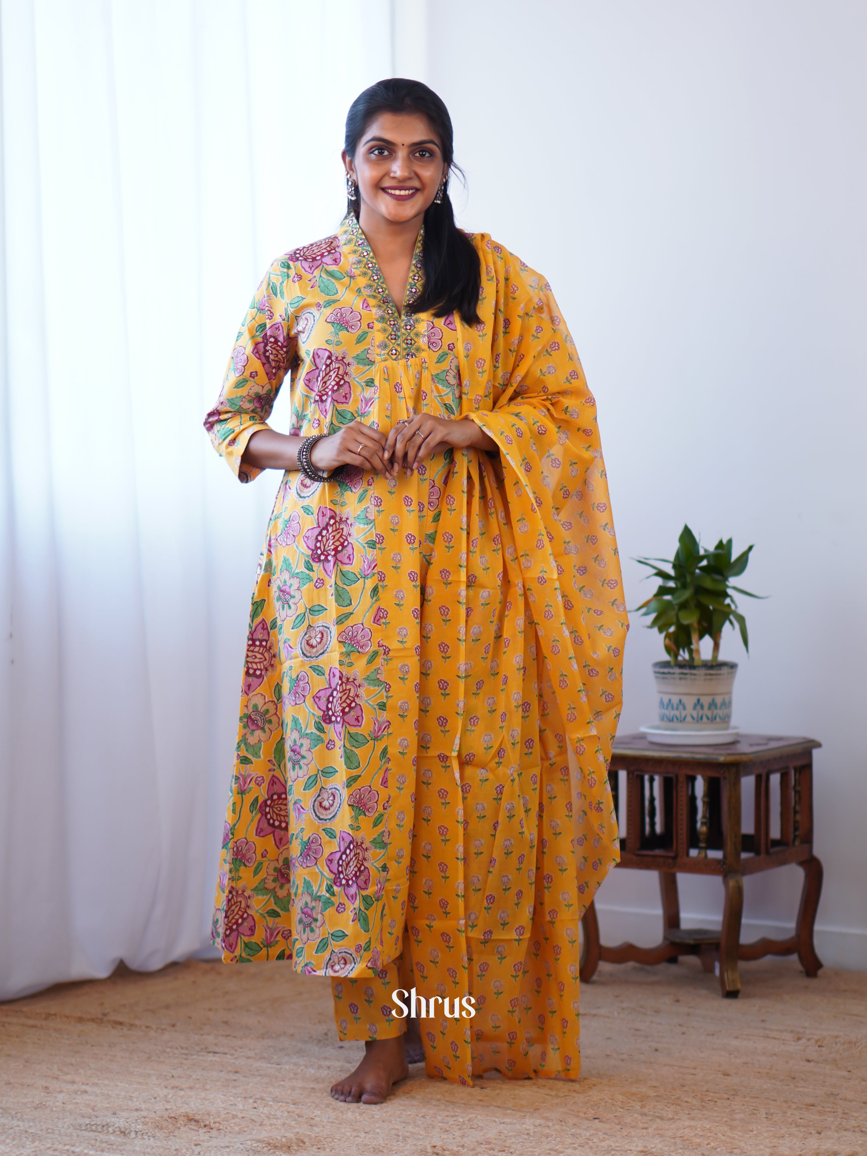 Mustad & Pink -Floral Printed 3 pc Readymade Suits - Shop on ShrusEternity.com