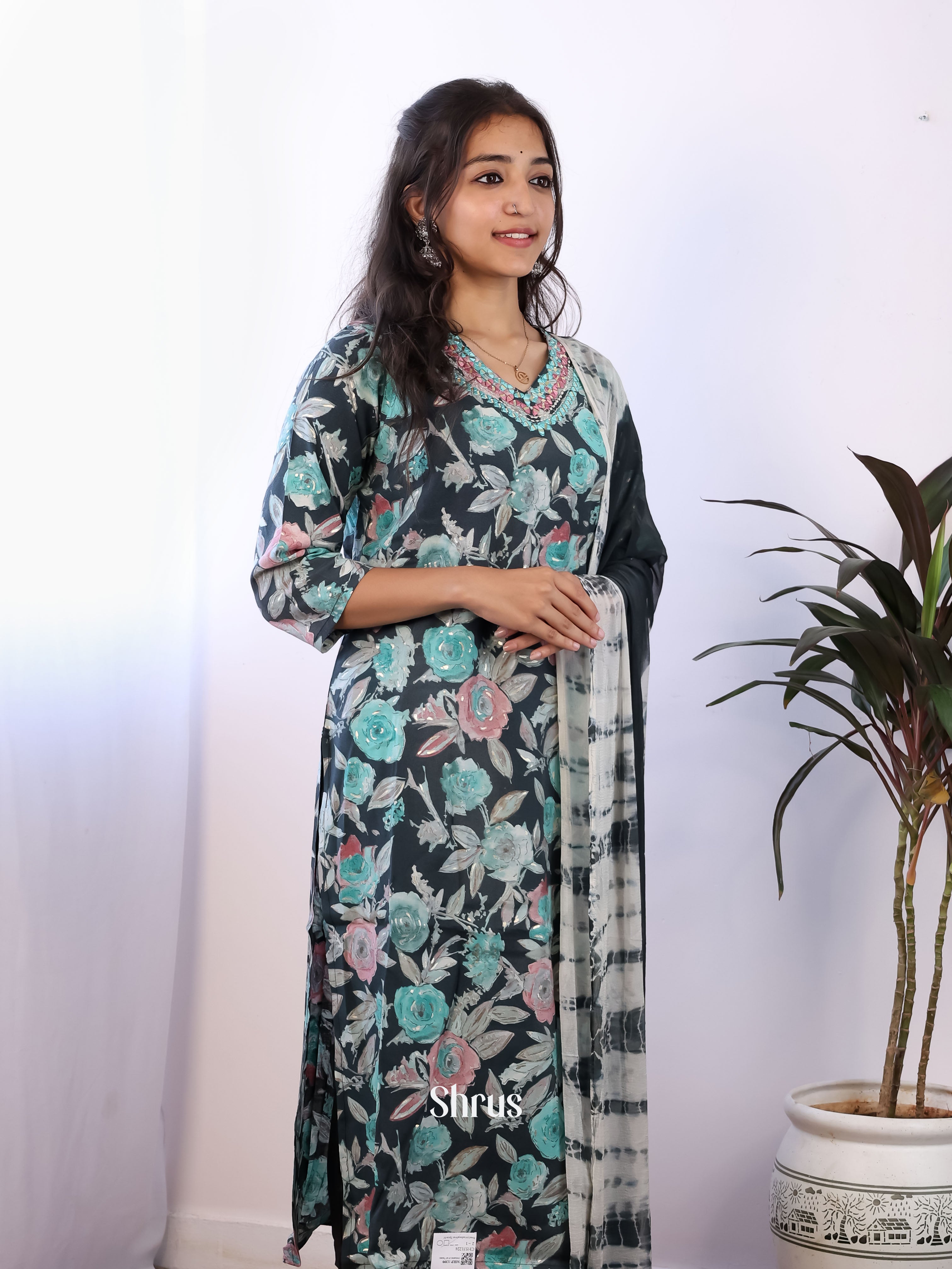 Green - 3pc Readymade Suits - Shop on ShrusEternity.com